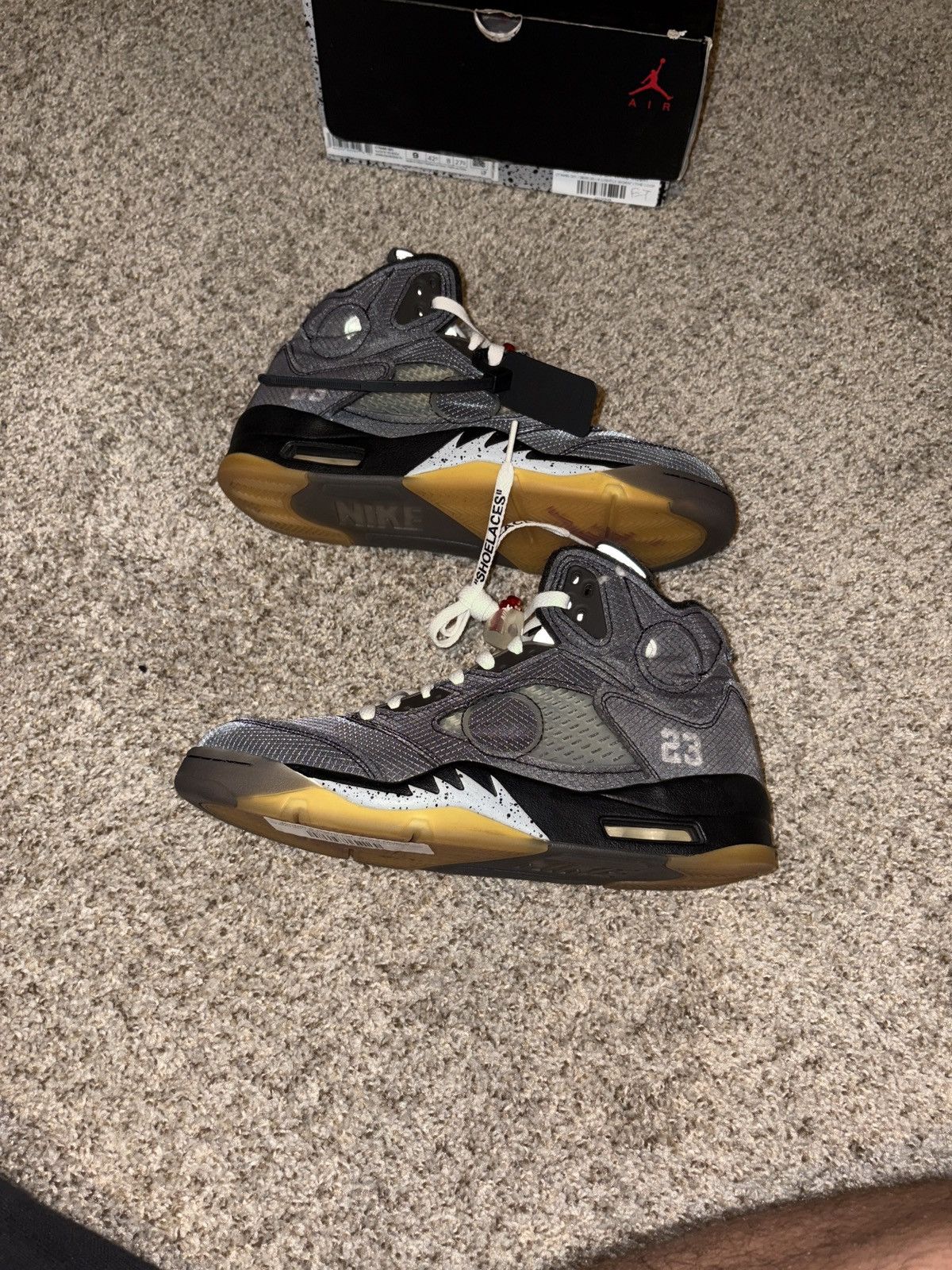 Jordan Brand × Off-White gently used jordan 5 “muslin” Size US 9 / EU 42 - 2 Thumbnail