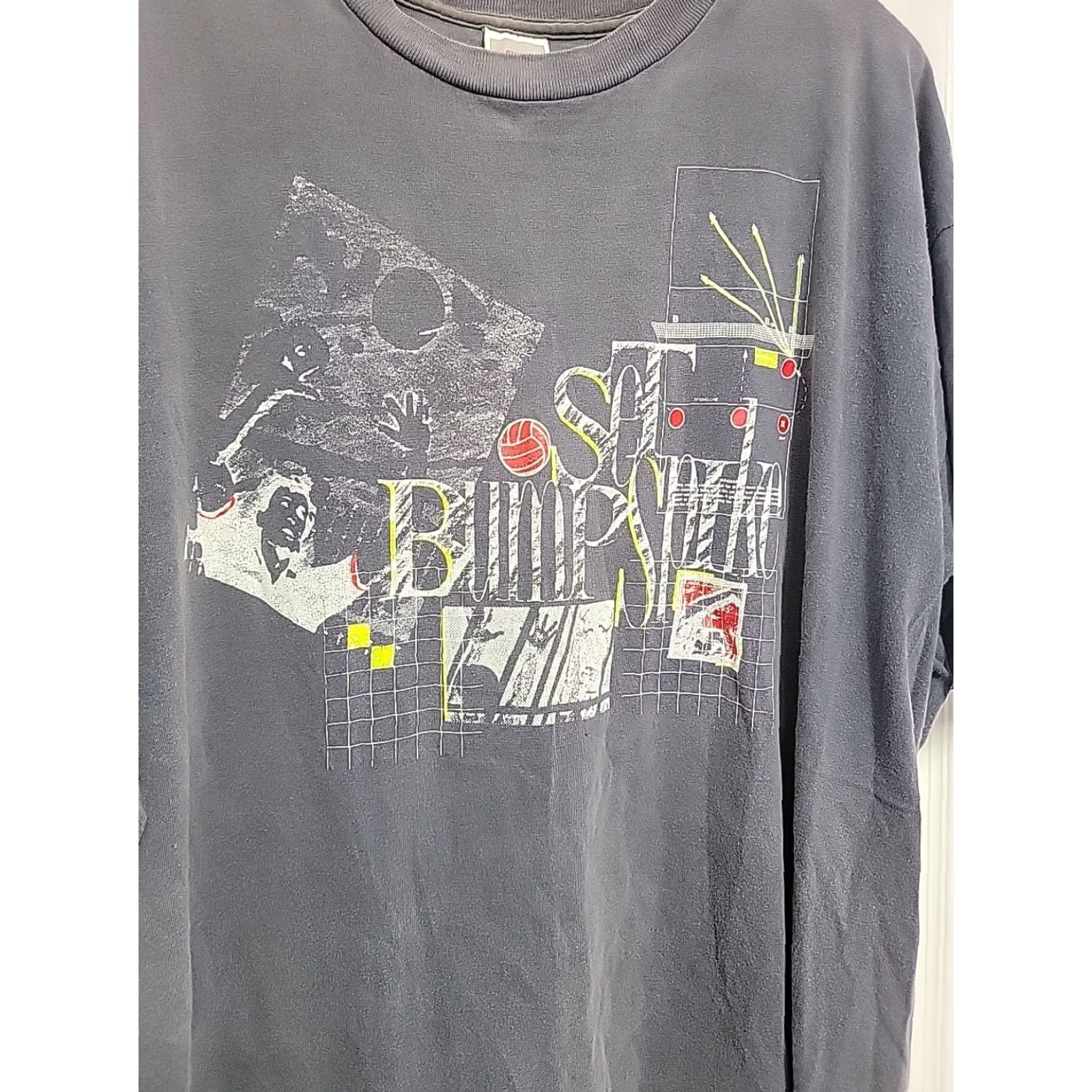 Nike VINTAGE Nike Volleyball T Shirt Set Bump Spike Grey Size XL 44-46 Mens Shirt Short Sleeve Crew Neck 90s Sports Gray Size US XL / EU 56 / 4 - 2 Thumbnail
