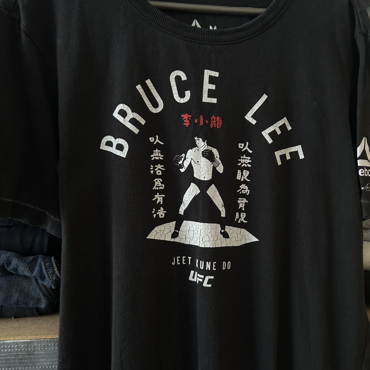 Reebok Mens Reebok UFC Bruce Lee Big Logo Streetwear tee size M Size US M / EU 48-50 / 2 - 2 Thumbnail