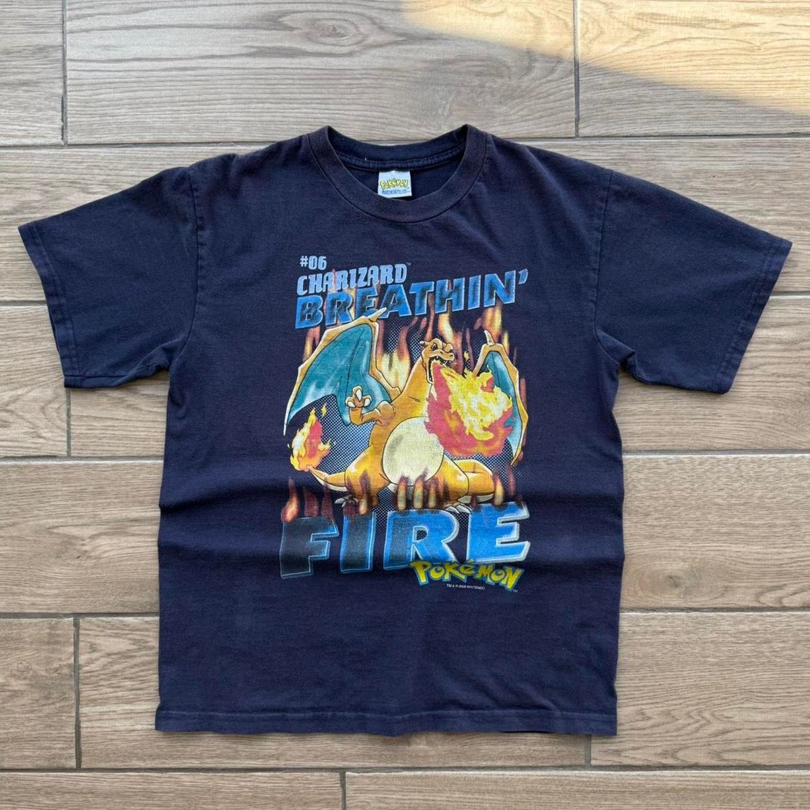 Nintendo × Pokemon × Vintage © 2000 Pokémon “Charizard