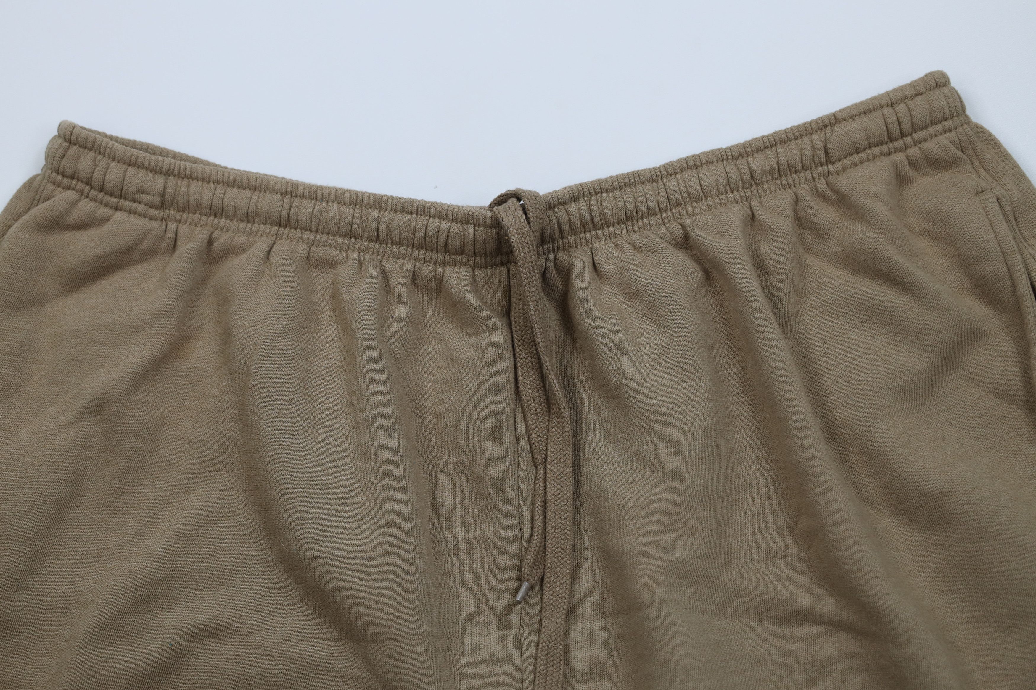 Vintage Vintage Y2K Streetwear Above Knee Sweatpants Shorts Beige Size US 40 / EU 56 - 2 Thumbnail