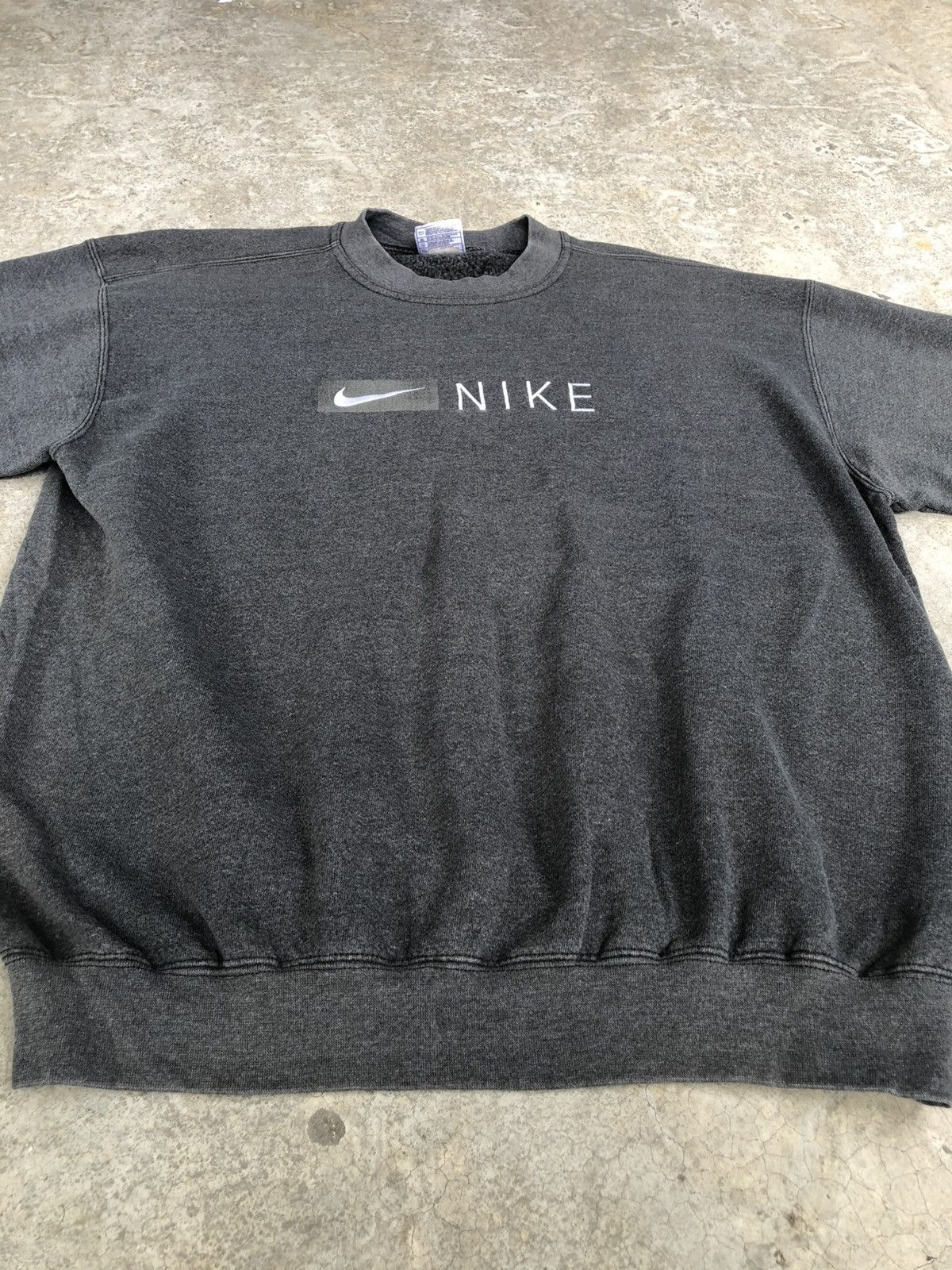 Nike Vintage Nike Embroidered Logo Sweatshirt Size US L / EU 52-54 / 3 - 6 Thumbnail