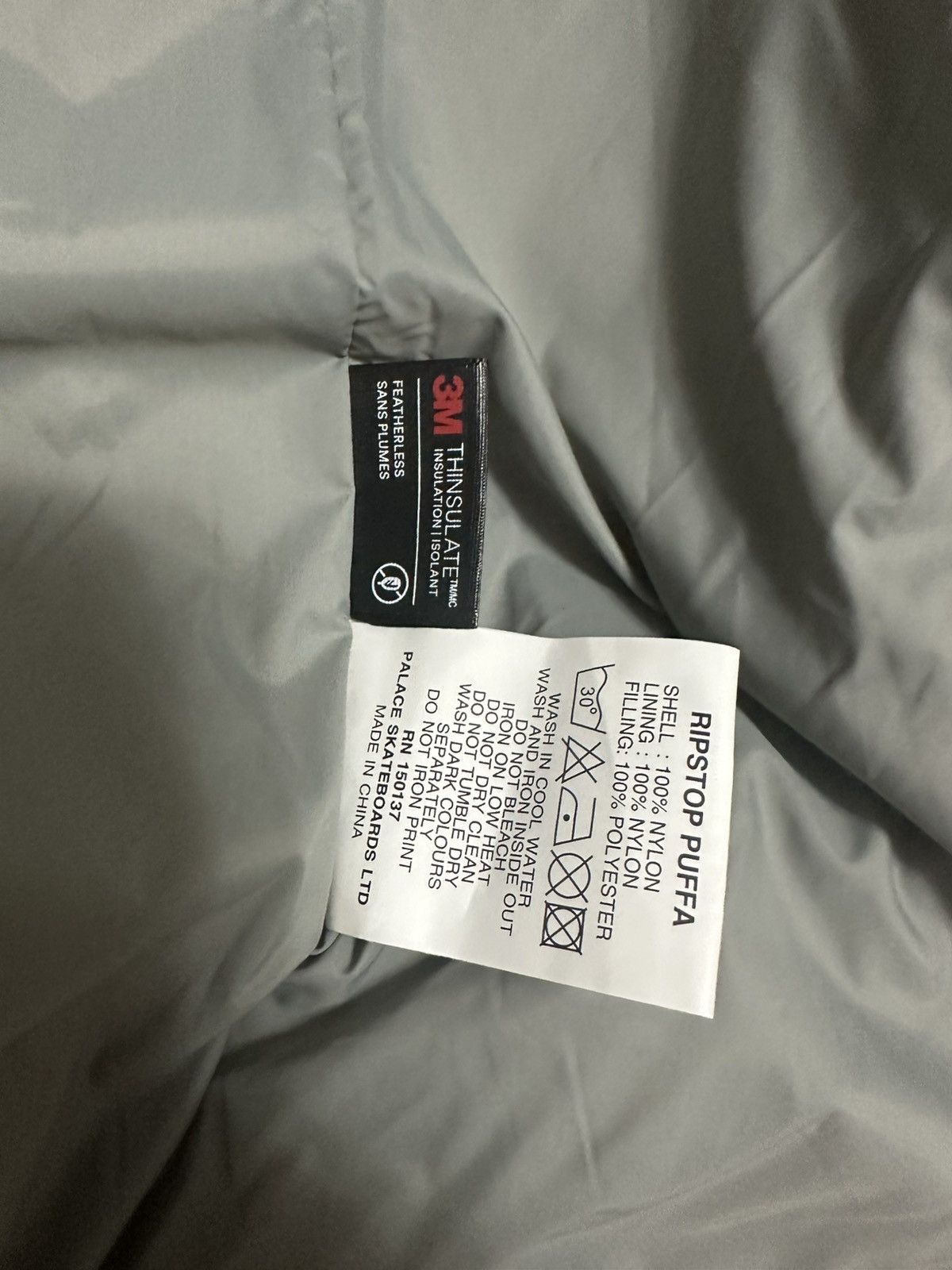 Palace Palace Ripstop Puffer Concrete Grey Size US XL / EU 56 / 4 - 5 Thumbnail