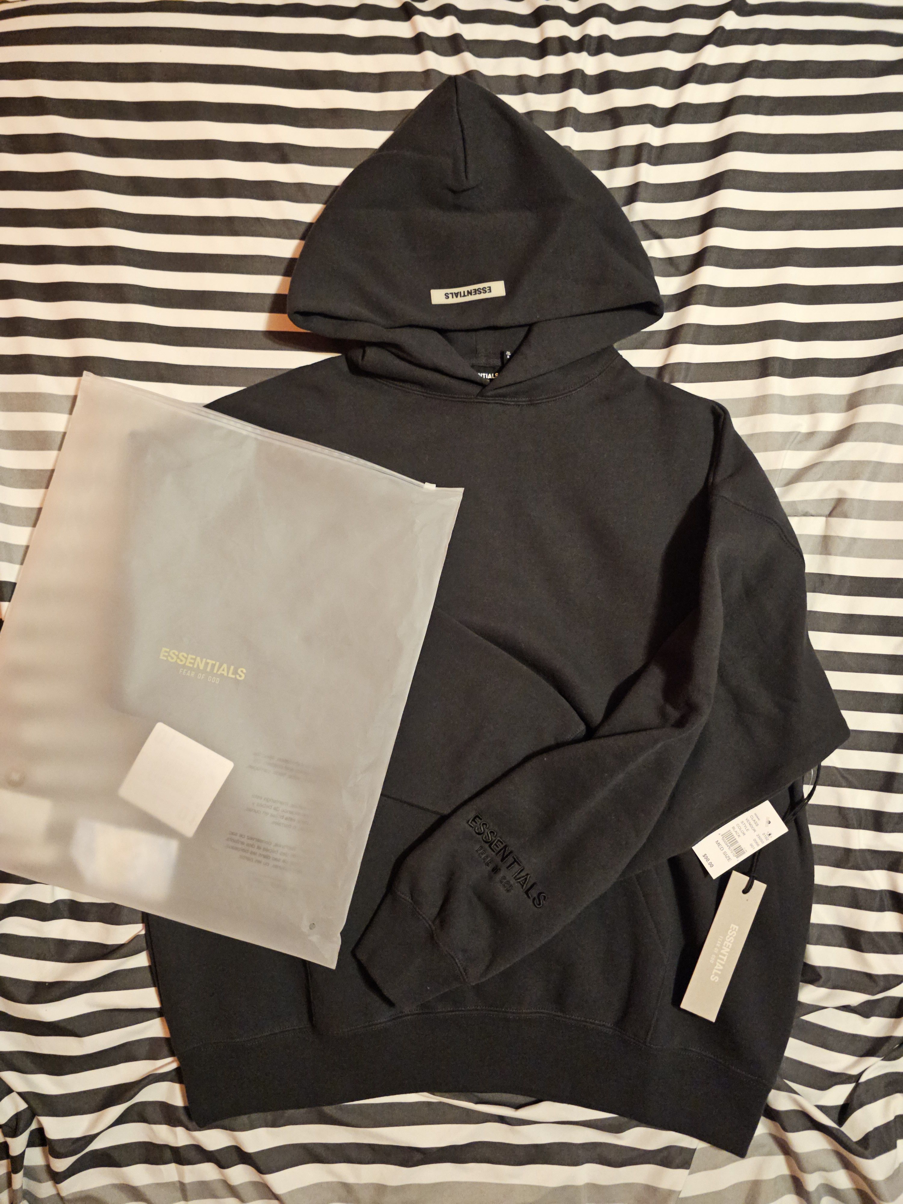 Essentials Fear of God (FOG) Essentials FW19 3M Reflective Hoodie Black Size US M / EU 48-50 / 2 - 1 Thumbnail