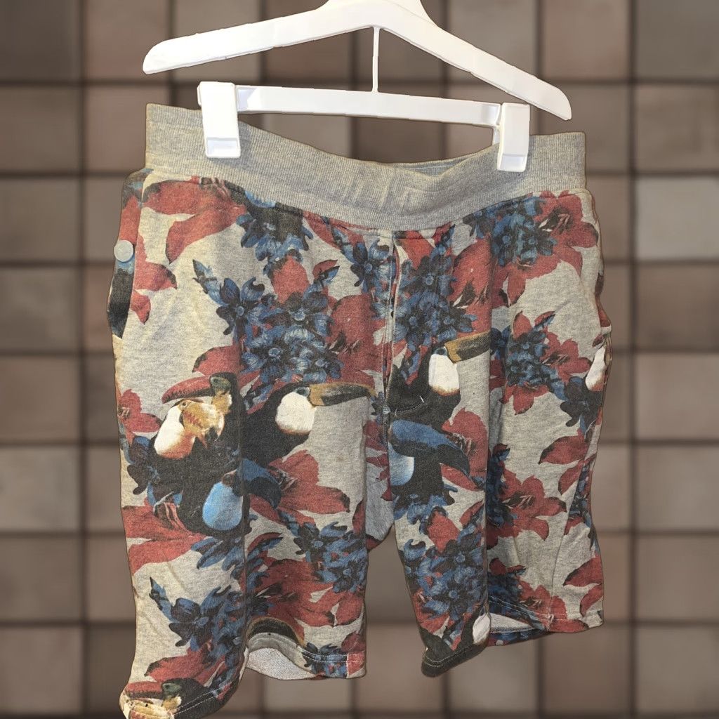 Vintage Play Cloths Mens XL Floral Cotton SweatShorts with Pockets, Jungle Bird Tropic Flowers, Casual Summer Fall Spring Wear Size US 36 / EU 52 - 1 Thumbnail