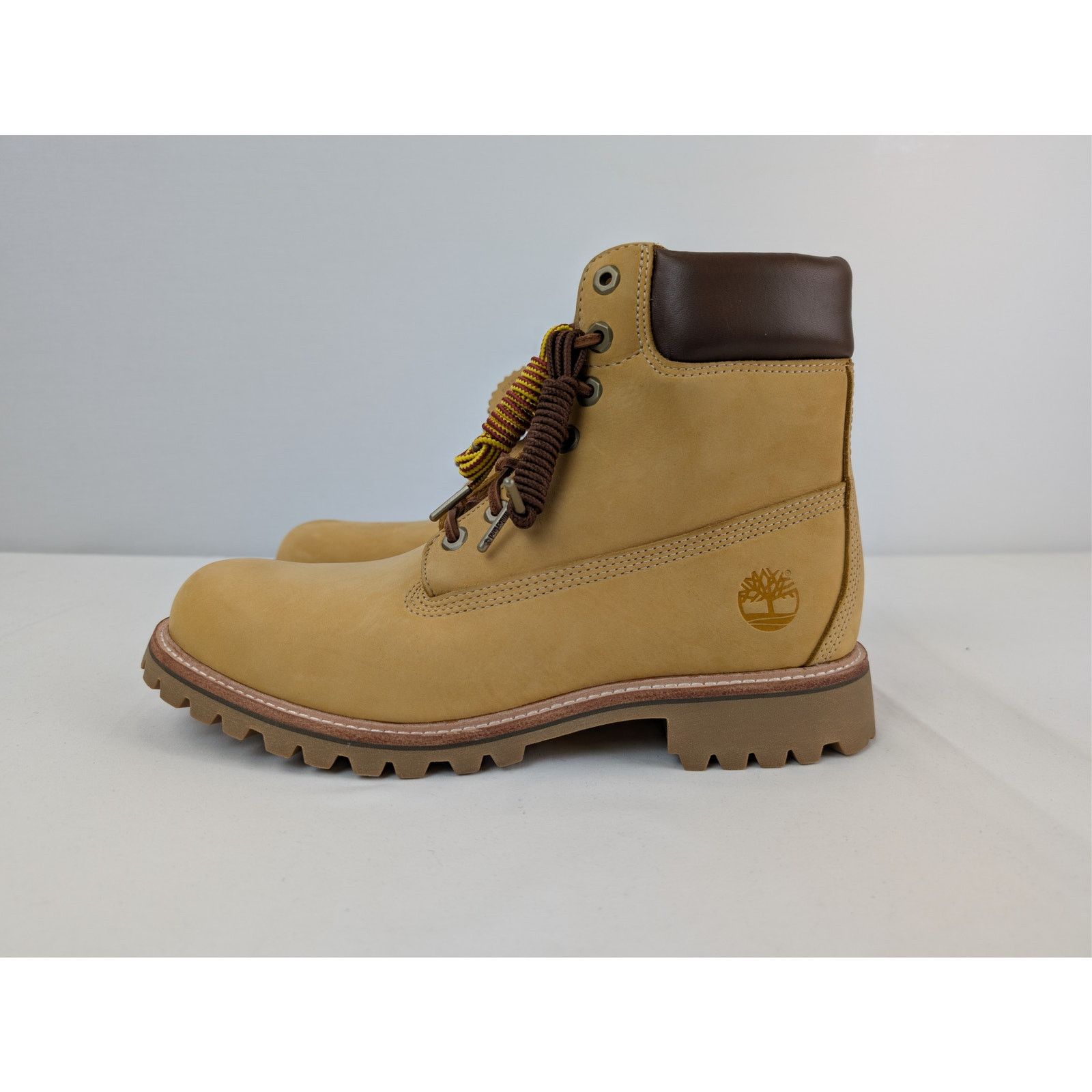 Timberland o1rshd1 Luxe Mid Lace Waterproof Boots in Wheat Nubuck Size US 10 / EU 43 - 11 Thumbnail