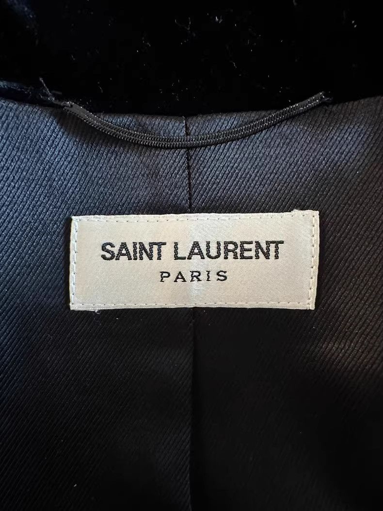 Saint Laurent Paris Saint Laurent Paris Red velvet jacket Size US M / EU 48-50 / 2 - 3 Thumbnail