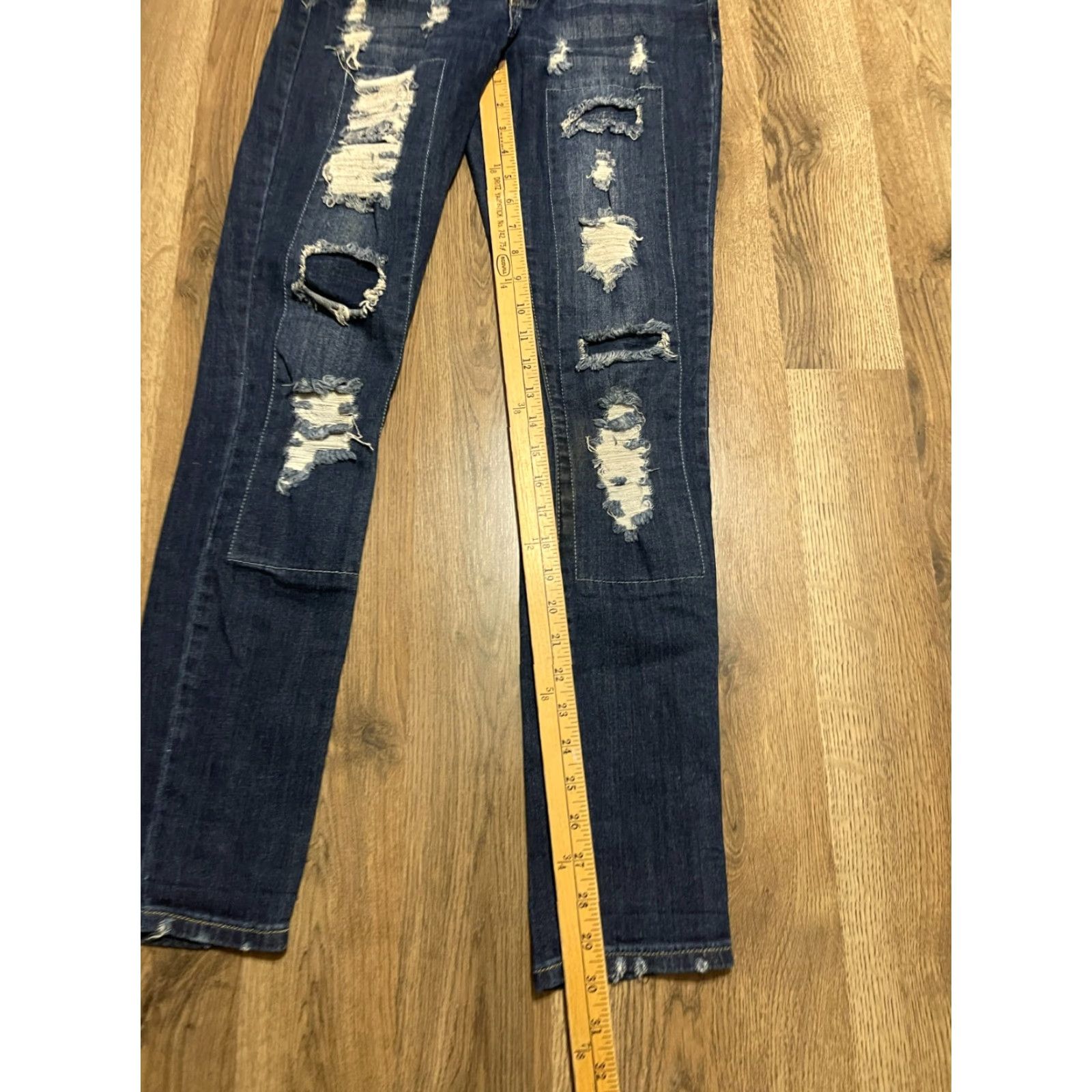 Vintage VIP Jeans Womens Jeans, 5/6, Blue Denim, Distressed, Straight Leg, Pockets, 30in Inseam, Regular Fit, Junior Size Size 27" / US 4 / IT 40 - 7 Thumbnail