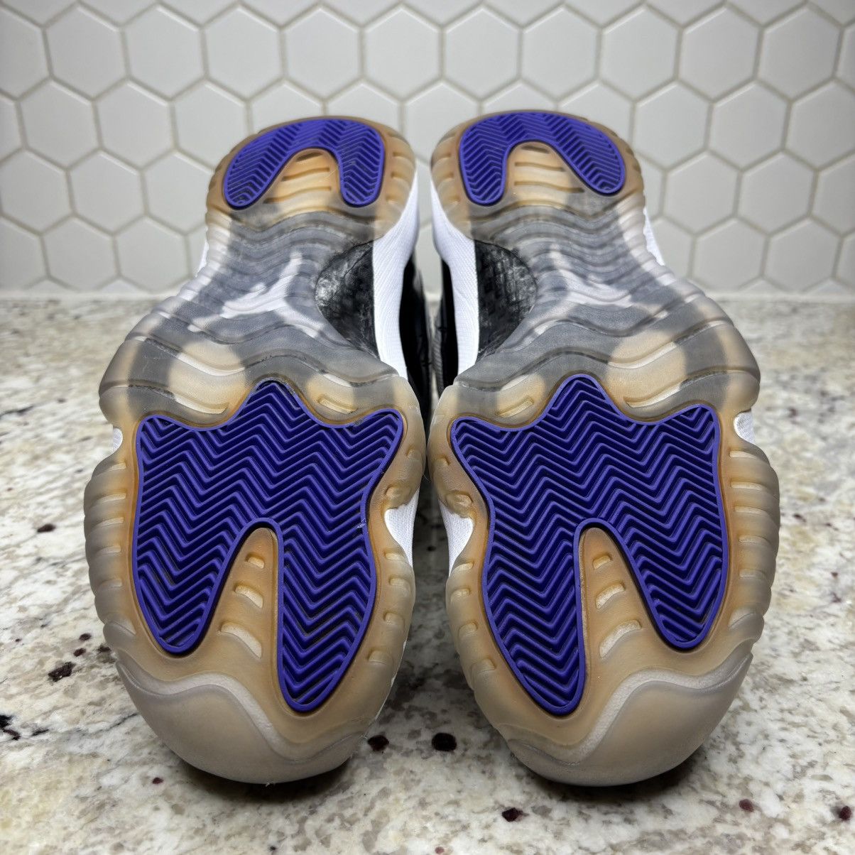 Jordan Brand Sizs 8.5 - Jordan 11 high concord 2011 OG All Worn Size US 8.5 / EU 41-42 - 14 Thumbnail