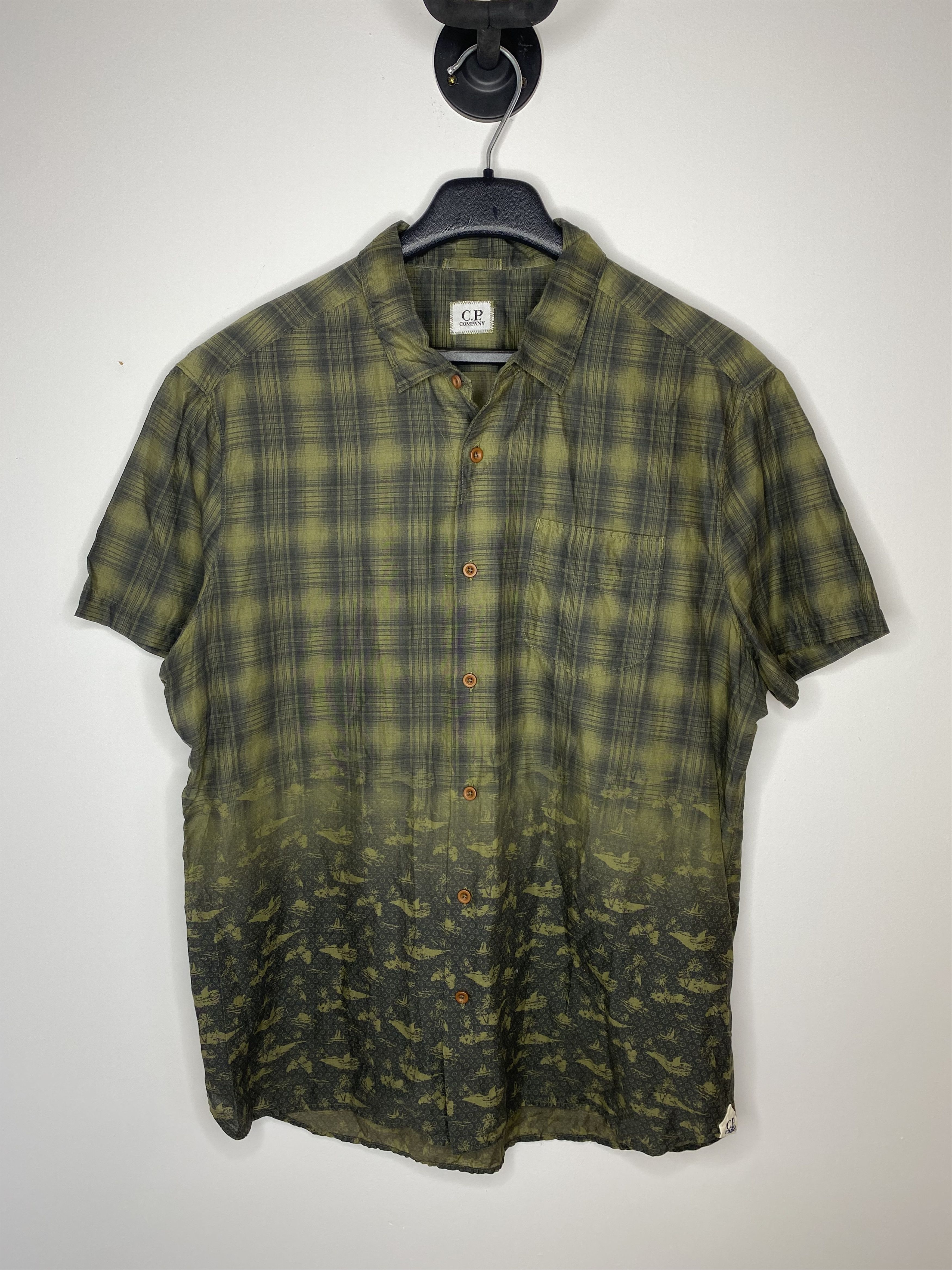 C.P. Company C.P. COMPANY BUTTON SHIRT SHORT SLEEVE BUTTON UP SIZE XL Size US XL / EU 56 / 4 - 1 Thumbnail