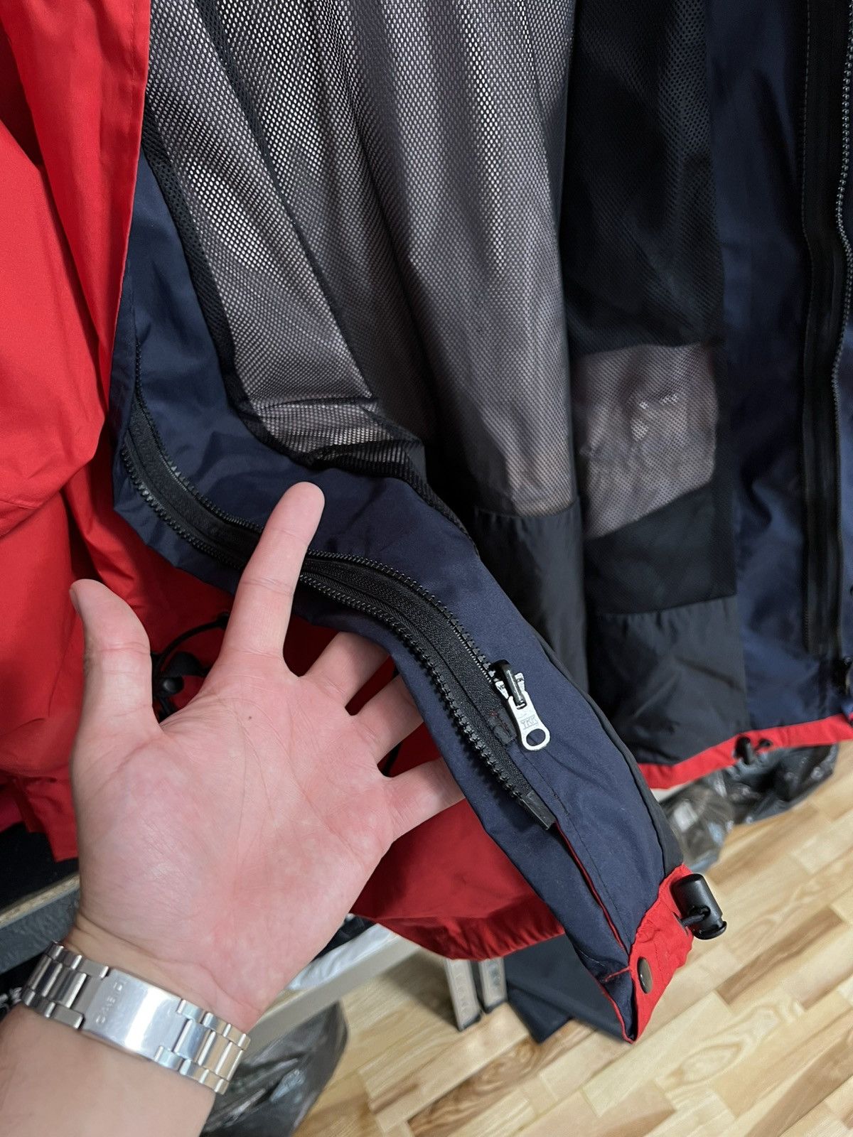 Berghaus × Vintage Berghaus Driaqua Vintage Waterproof Jacket Sz 16 Breathable Size L / US 10 / IT 46 - 13 Thumbnail