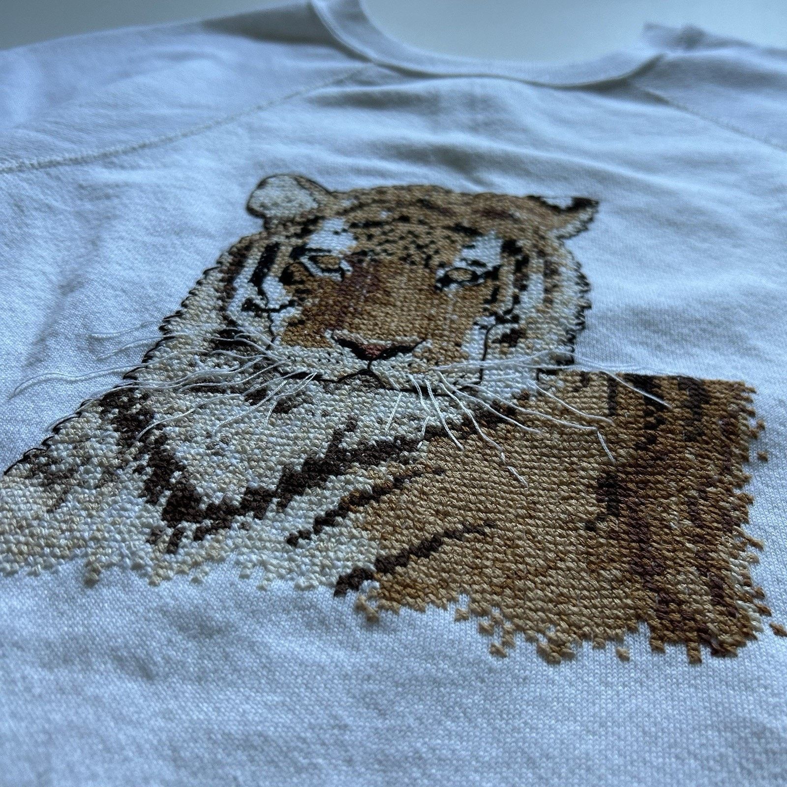 Tultex × Vintage Vintage Tigers Animal Art Crewneck XL 90s Big Cat Graphic Size US XL / EU 56 / 4 - 3 Thumbnail
