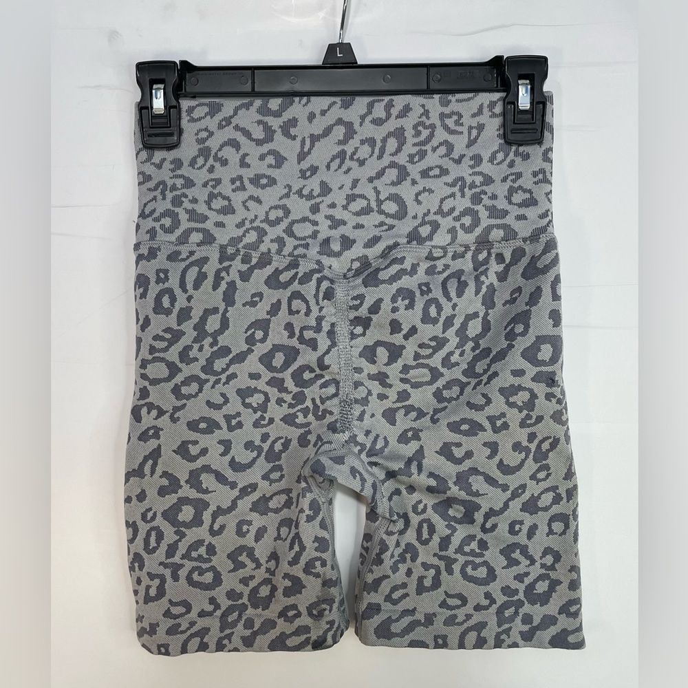 Other Cheetah Print Grey Compression Bike Shorts Small Size 28" / US 6 / IT 42 - 2 Thumbnail