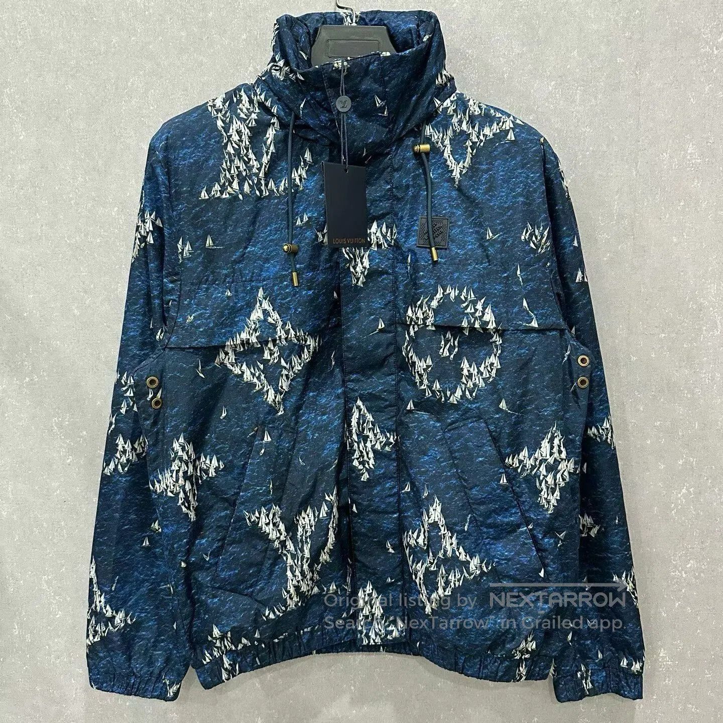 Louis Vuitton louis vuitton hooded jacket with logo print. Size US L / EU 52-54 / 3 - 1 Thumbnail