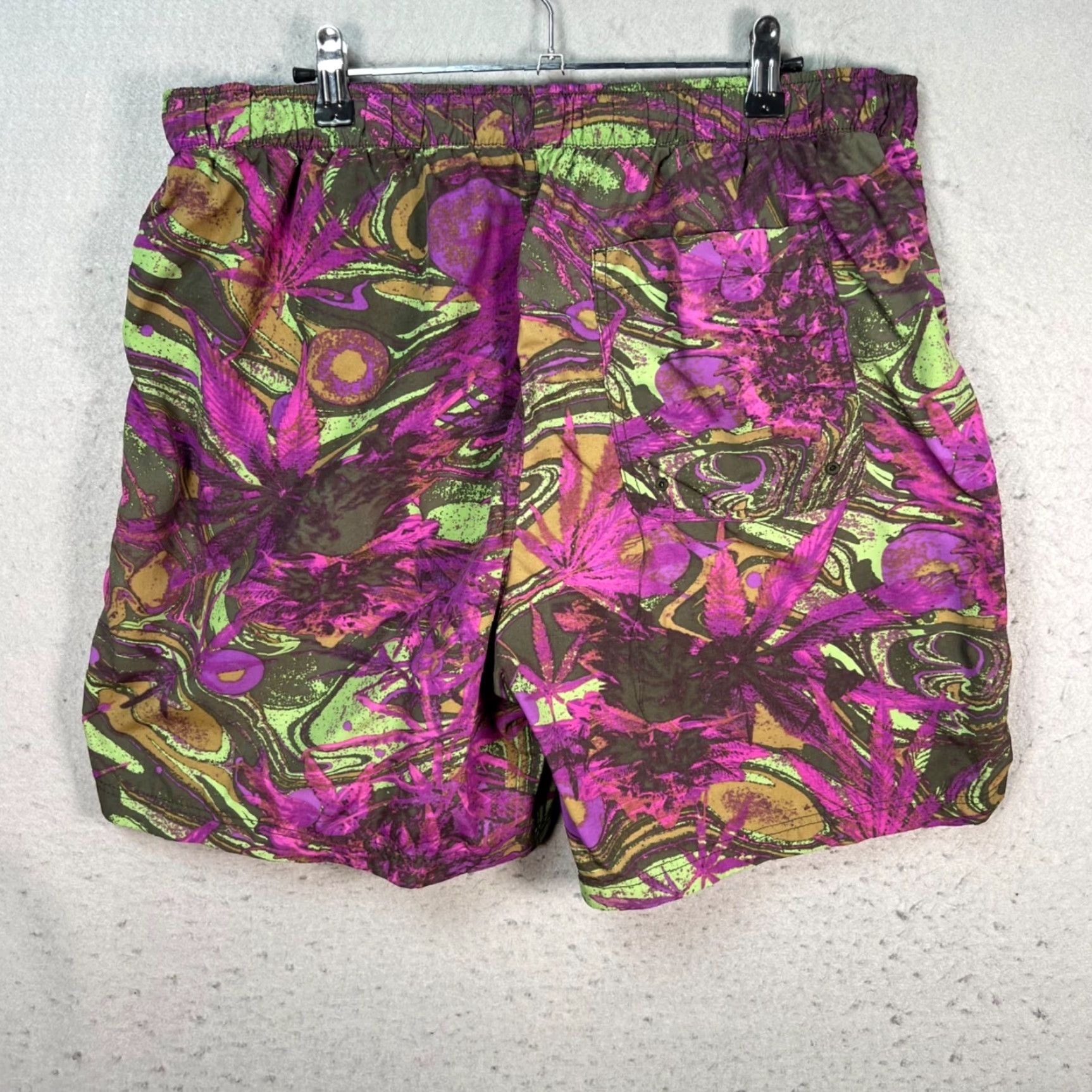 Urban Outfitters Urban Outfitters Mens XL Tropical Print Nylon Swim Shorts Multicolor Size US 36 / EU 52 - 2 Thumbnail
