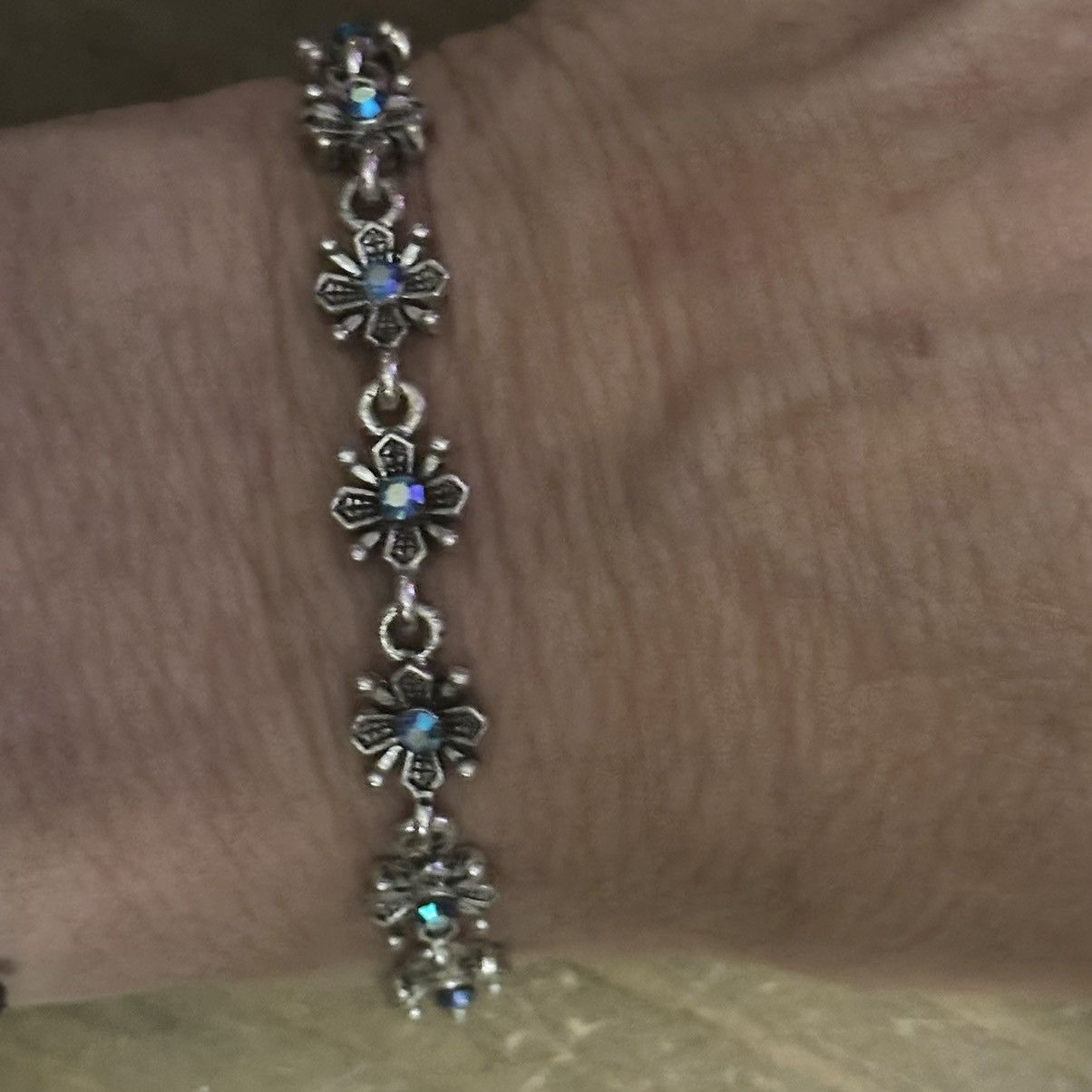 Other Christina Collections rhinestone flower link bracelet Size ONE SIZE - 2 Thumbnail