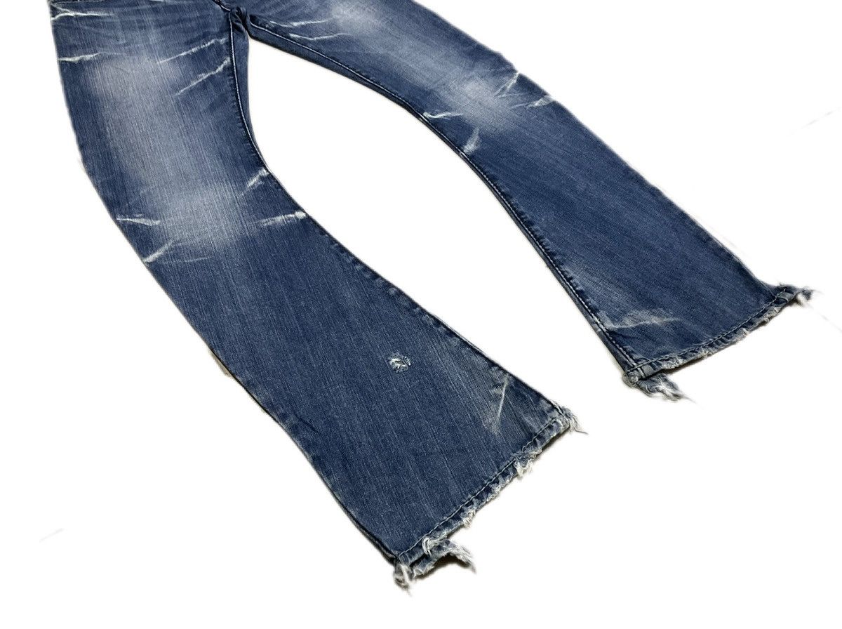 BUFFALO BOBS 🔥Sick Y2K Buffalo Bobs Flared Denim Curved Distressed Faded Size US 30 / EU 46 - 5 Thumbnail