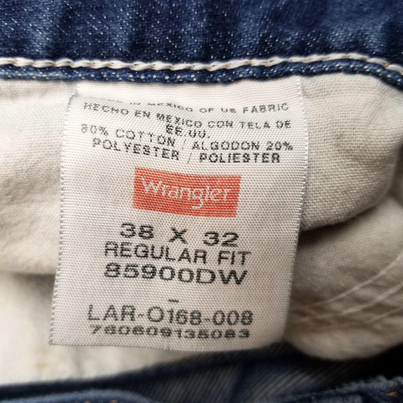 Wrangler Wrangler Jeans Men 38x32 Blue Denim Regular Fit 5-Pocket Design Cotton Polyester Vintage 90s USA Jeans Mens Size US 38 / EU 54 - 4 Thumbnail