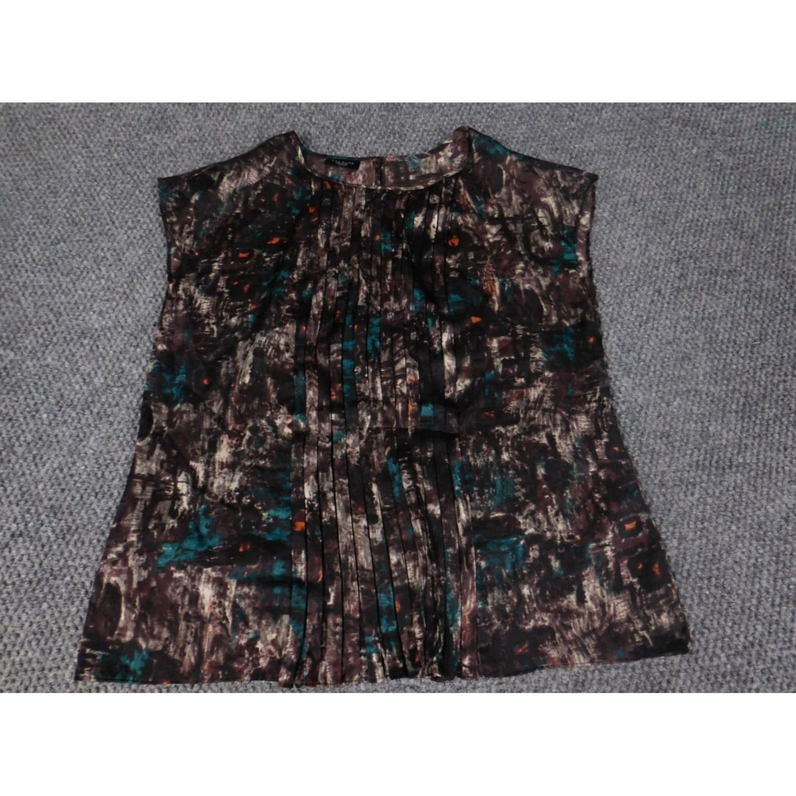Talbots Talbots Blouse Petite Large Purple Pullover Crew Neck Sleeveless Casual Womens Polyester Rayon Button Classic Stretch Pattern Solid Size L / US 10 / IT 46 - 3 Thumbnail