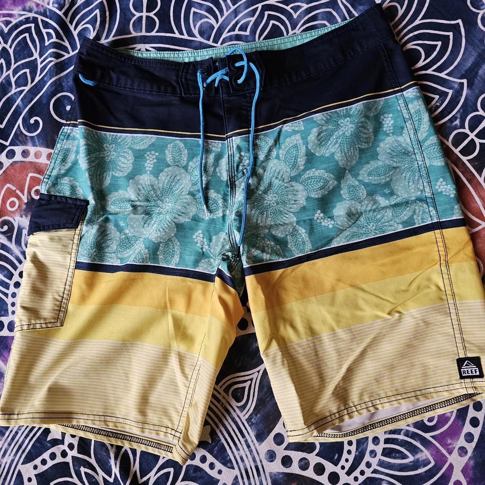 Designer Reef Board Shorts Men's Multicolored Swim Trunks Size US 32 / EU 48 - 1 Thumbnail