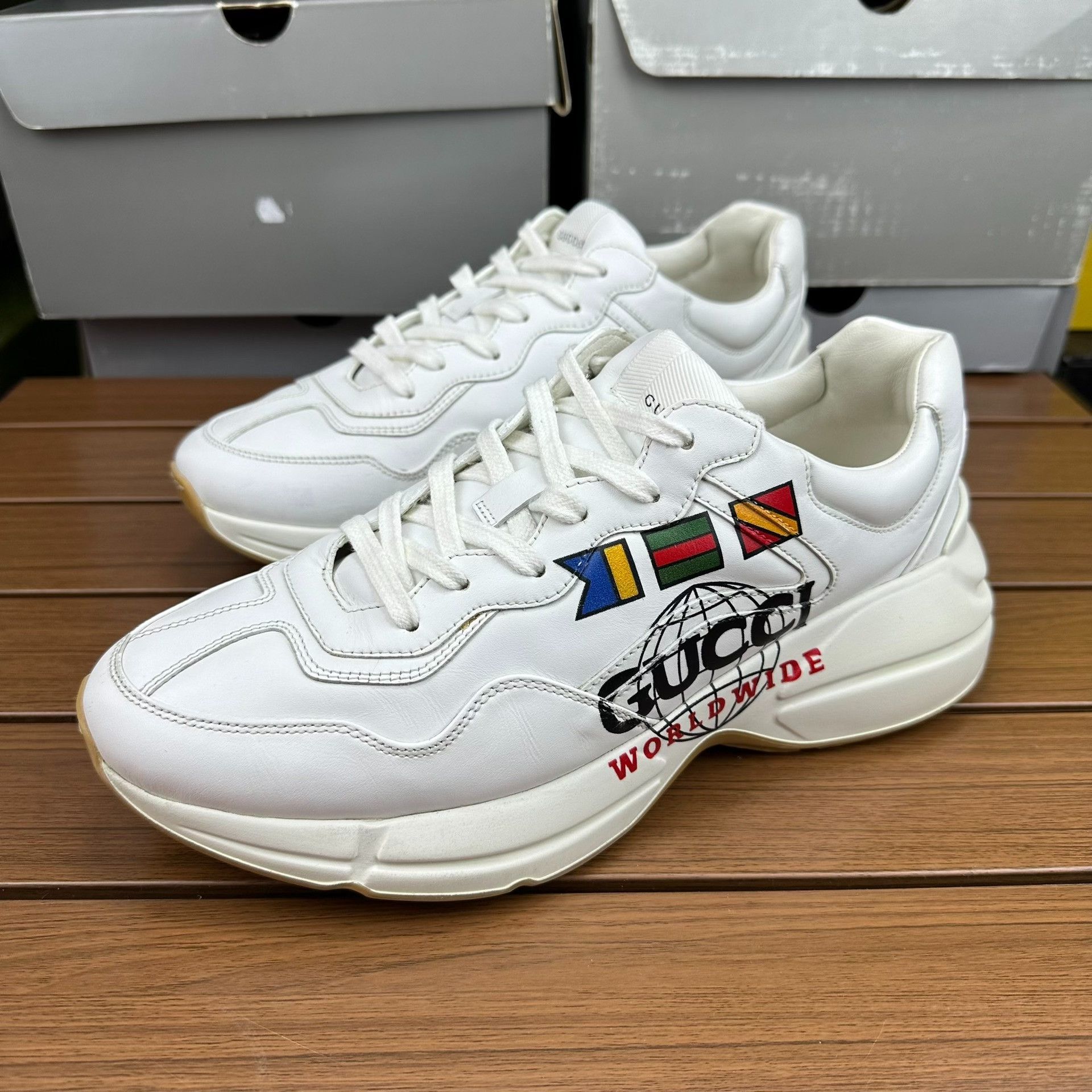 Gucci Gucci White Lowtop Sneakers 9 Men Size US 9 / EU 42 - 1 Thumbnail