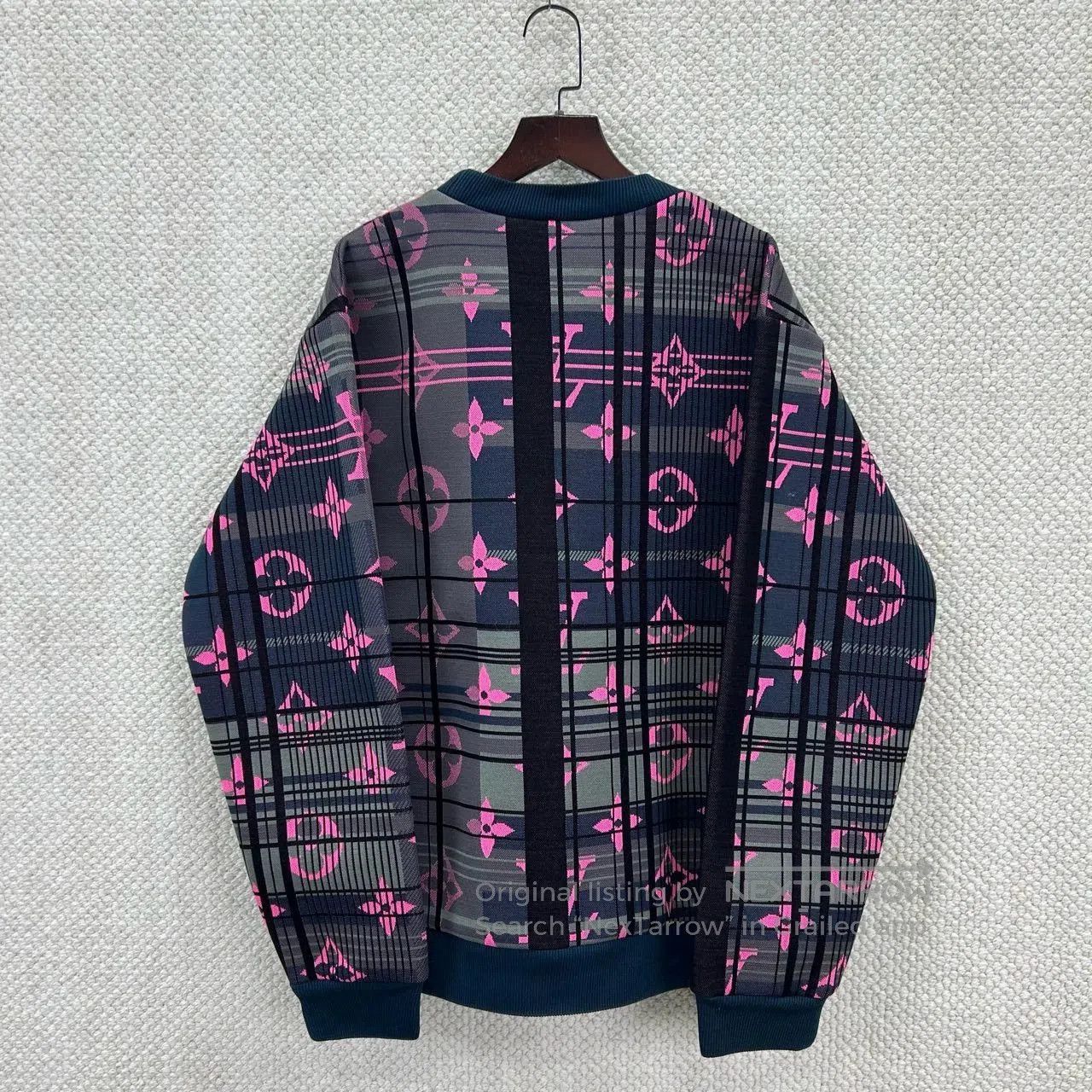 Louis Vuitton lv pink printed sweatshirt size m. Size M / US 6-8 / IT 42-44 - 2 Thumbnail