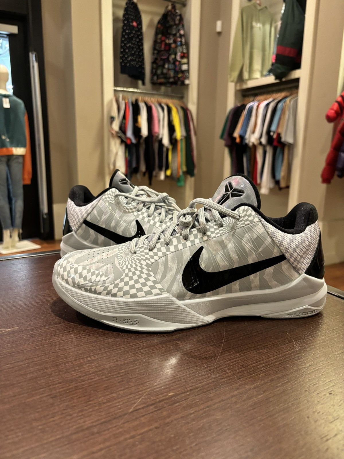 Nike Nike Kobe 5 Protro Zebra PE Size US 11.5 / EU 44-45 - 2 Thumbnail