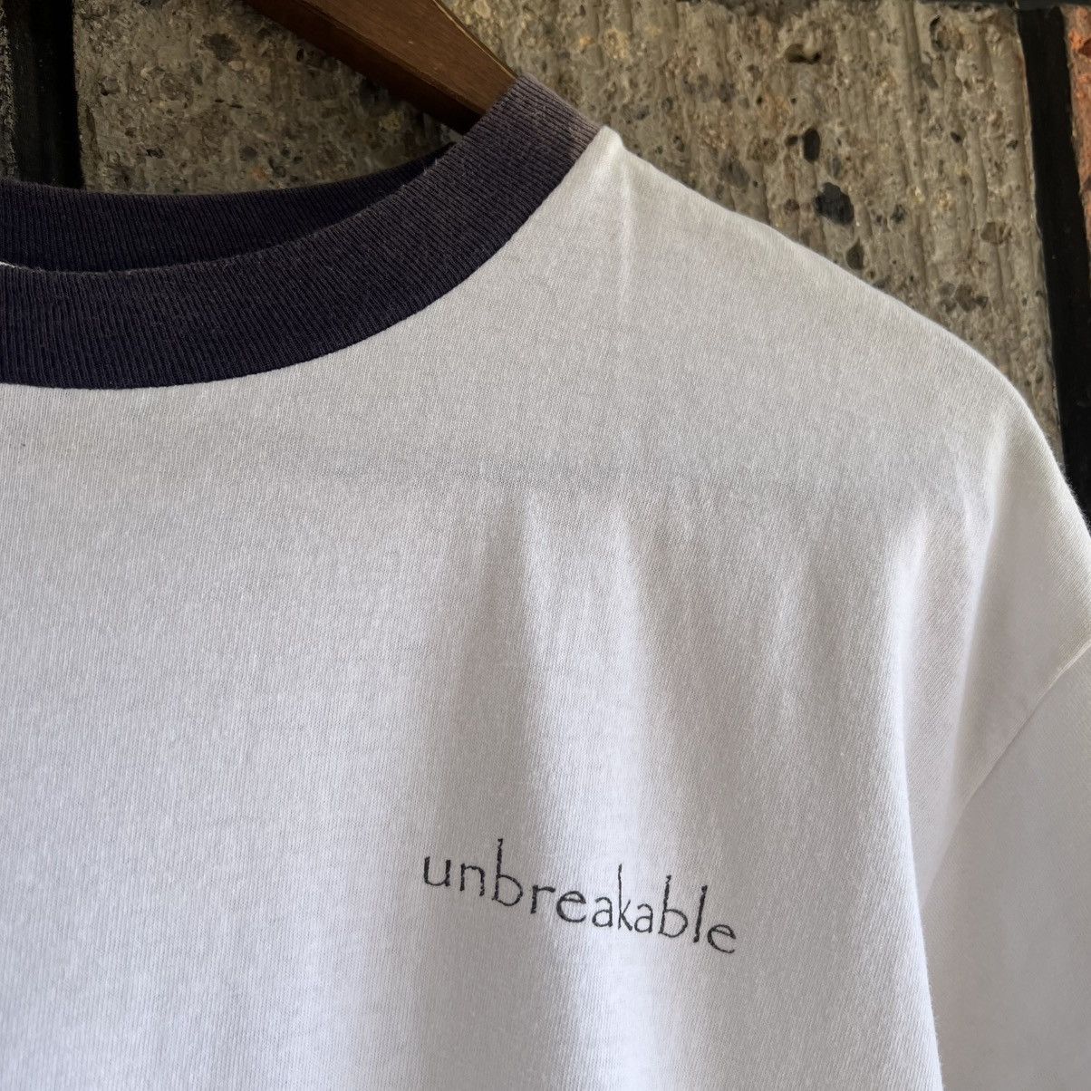 Vintage VTG 2000 Y2K Unbreakable Movie Tee Shirt Glass Sixth Sense Size US L / EU 52-54 / 3 - 11 Thumbnail