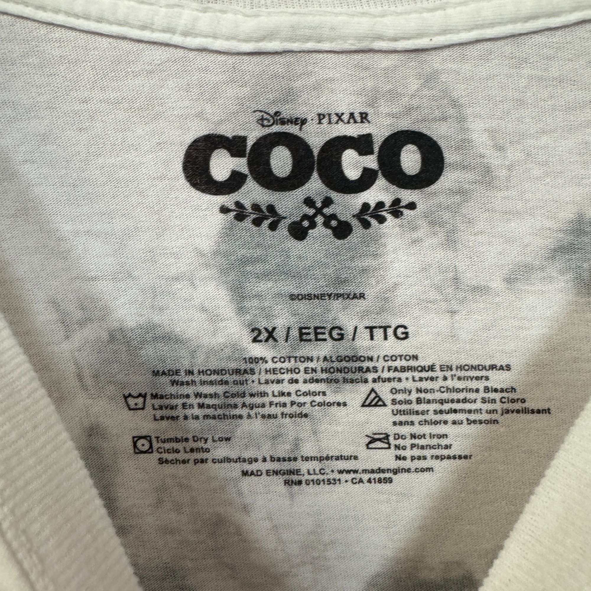 Disney Coco Día De Los Muertos Poster tiedye T-shirt size 2XL. Size US XXL / EU 58 / 5 - 4 Thumbnail