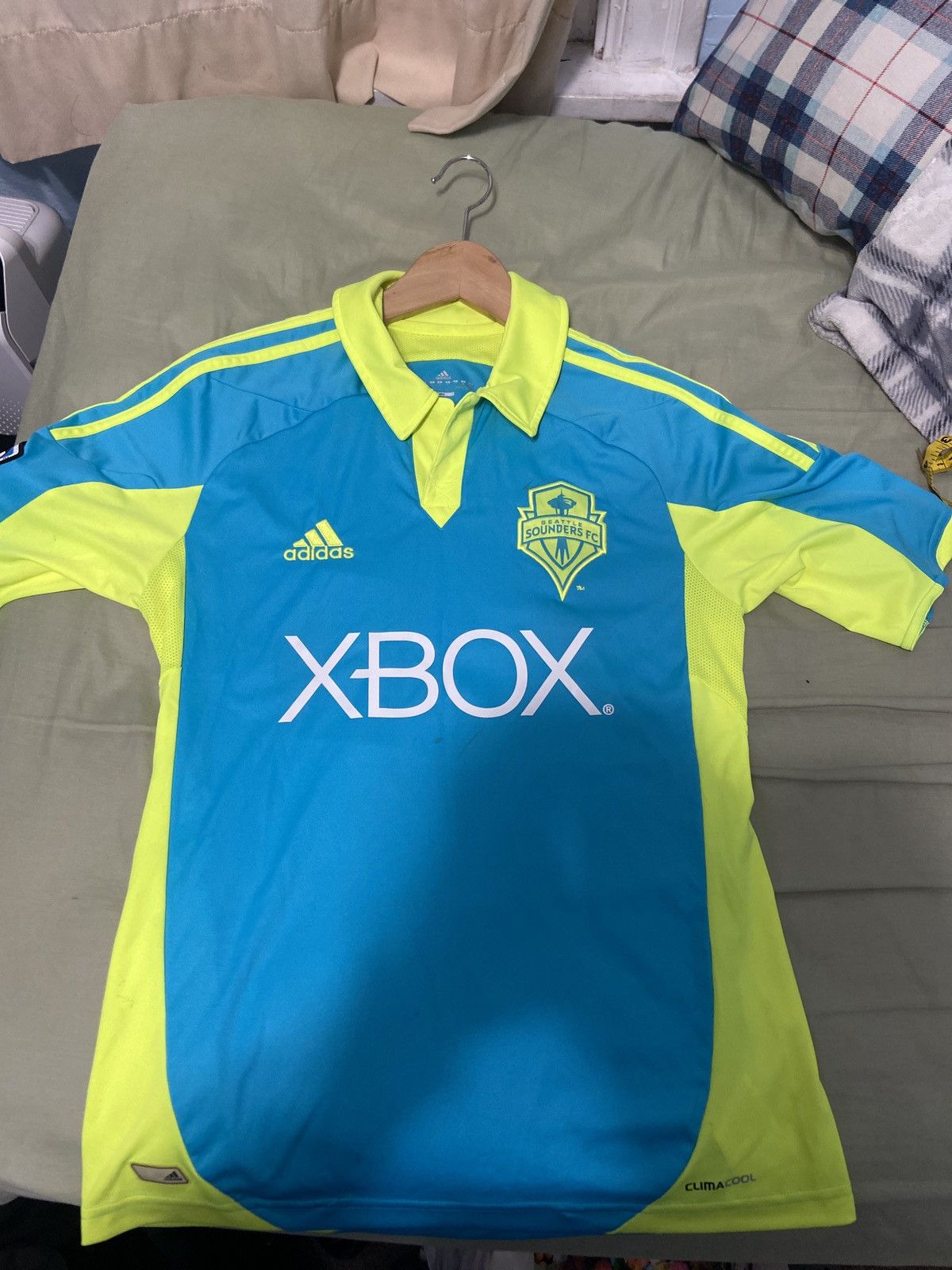 Adidas Y2K Seattle Sounders Adidas Neon soccer kit Size US S / EU 44-46 / 1 - 1 Thumbnail