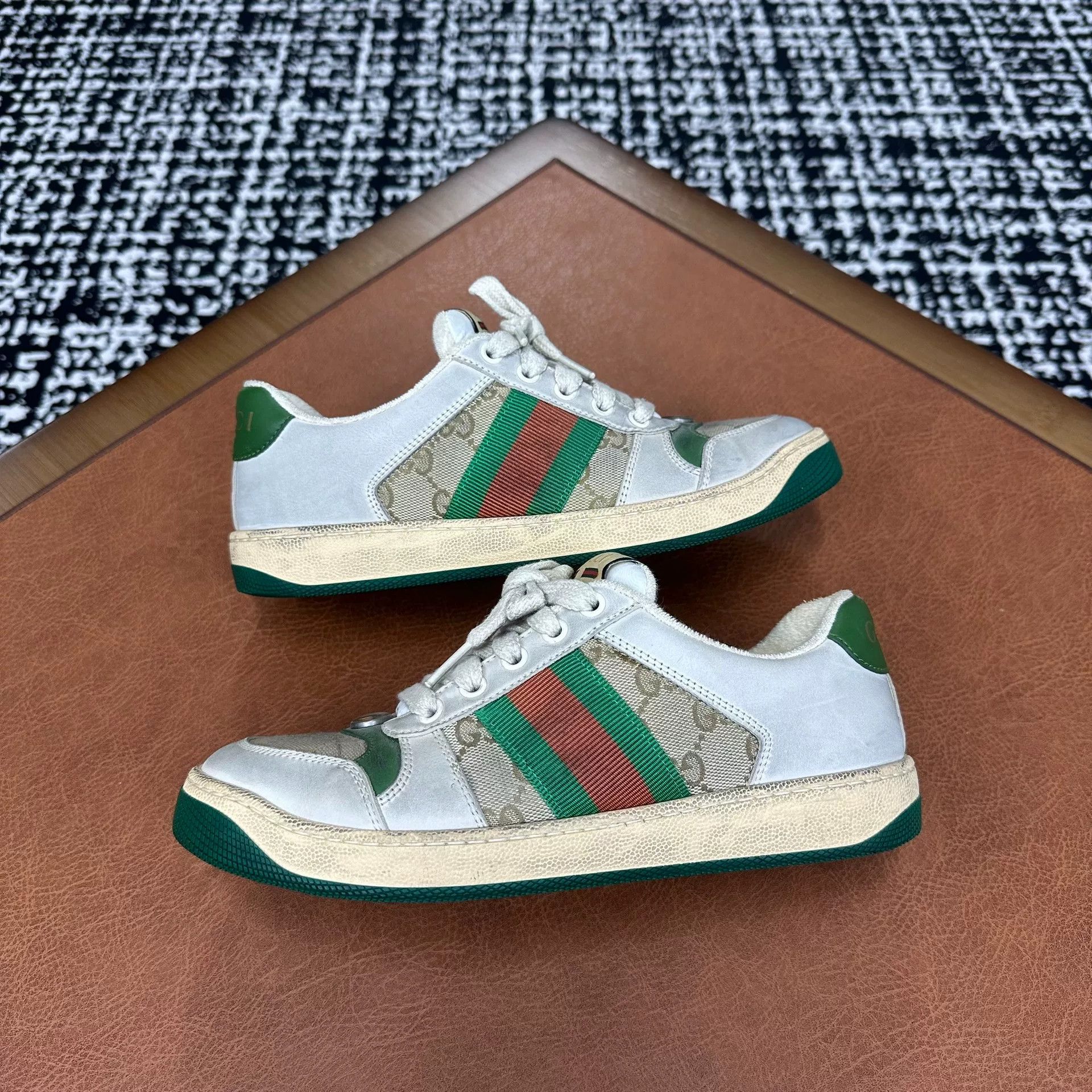 Gucci Gucci Green Lowtop Sneakers it_36 Women Size US 6 / IT 36 - 1 Thumbnail