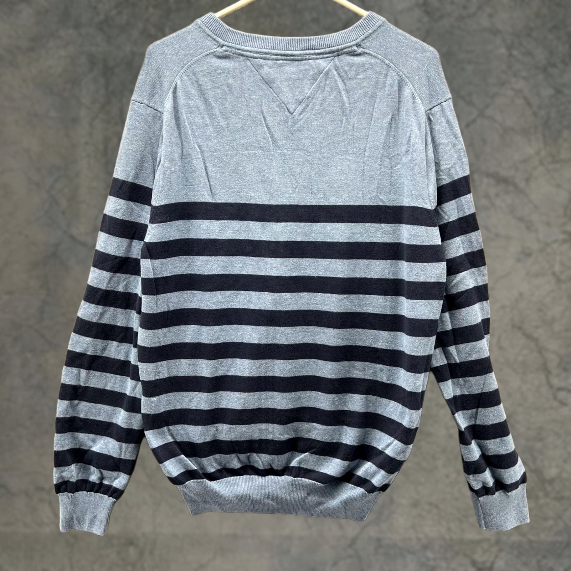 Tommy Hilfiger Tommy Hilfiger Sweater Womens Large Blue Gray Stripe V-Neck Cotton Logo Knit Size L / US 10 / IT 46 - 1 Thumbnail