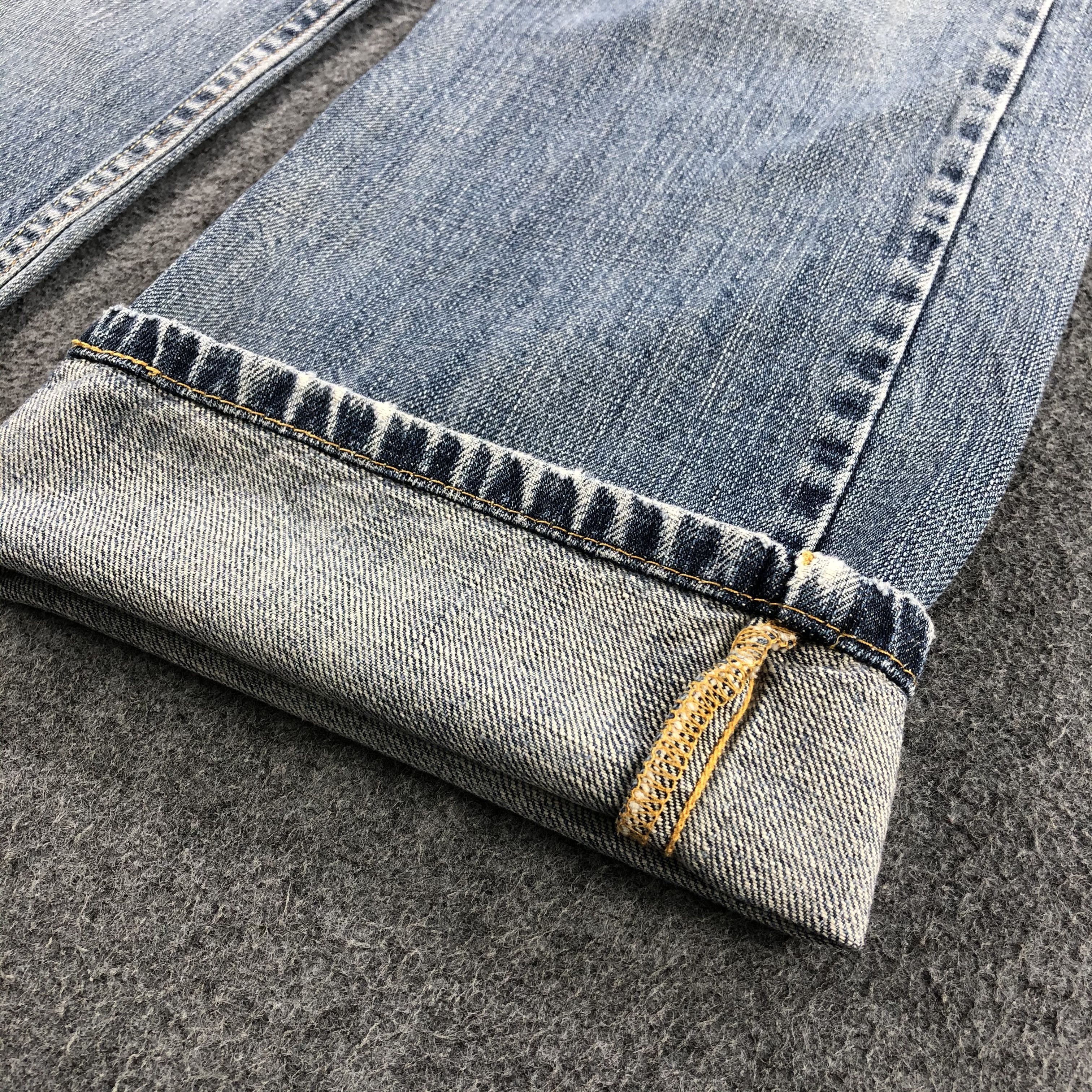 Levi's Vintage Levis 514 Jeans Faded Blue Denim-J991 Size US 33 - 7 Thumbnail