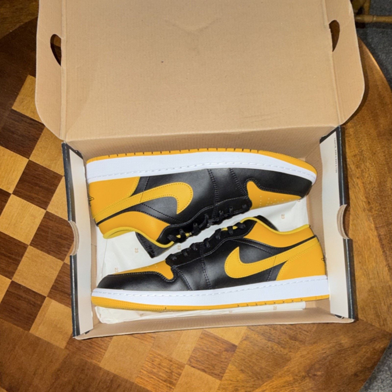 Nike Jordan Air Jordan 1 Low Black Yellow Ochre White Leather 13M Size US 13 / EU 46 - 8 Thumbnail