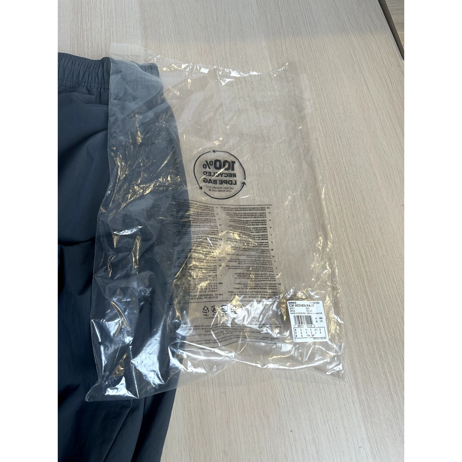 Adidas SOLD OUT! Adidas Essentials Woven Cargo Pants - Size S -NEW Size 26" / US 2 / IT 38 - 13 Thumbnail