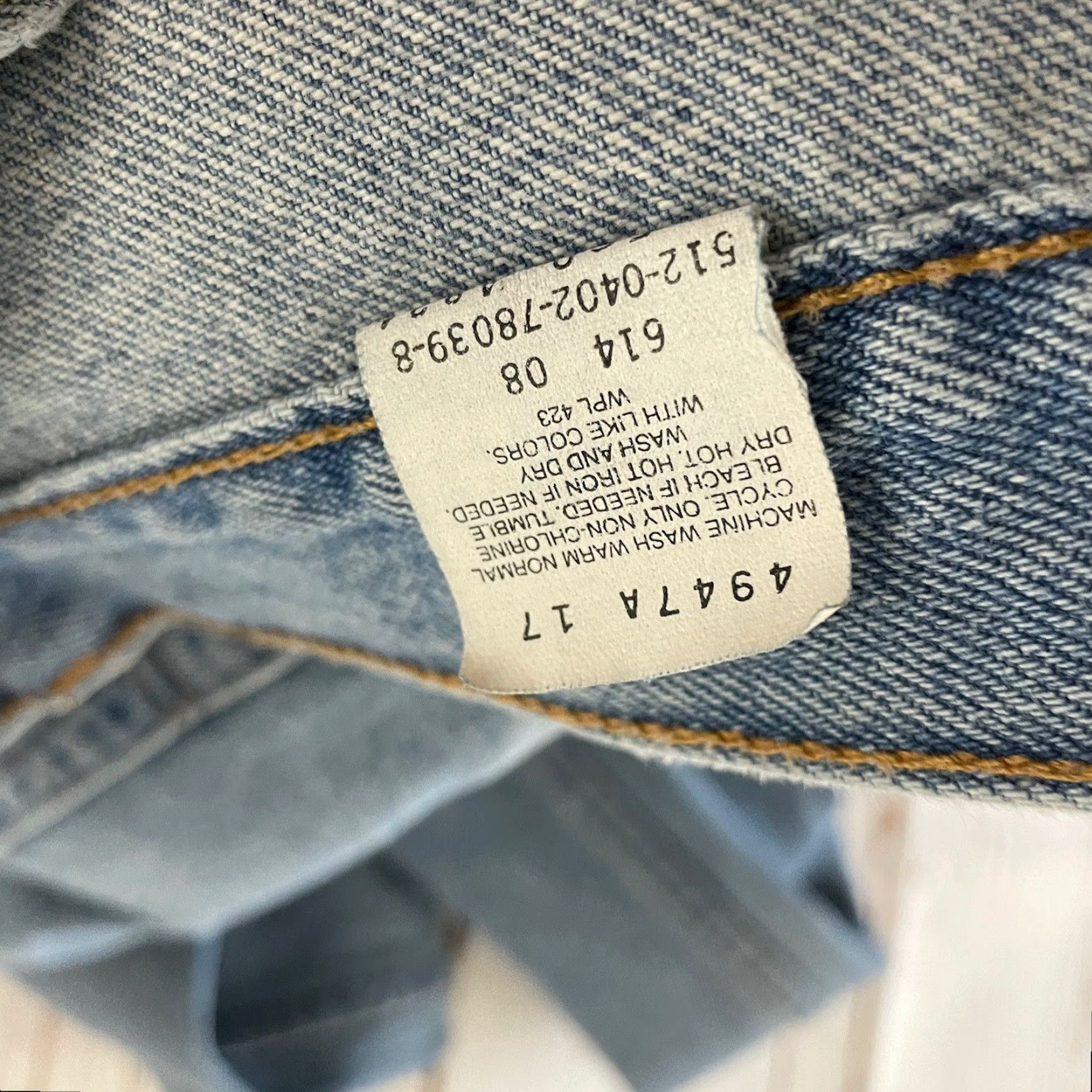 Levi's Vintage Levi's 560 Tapered Light Wash Denim Blue Jeans Men's 33 X 29 Size US 33 - 5 Thumbnail