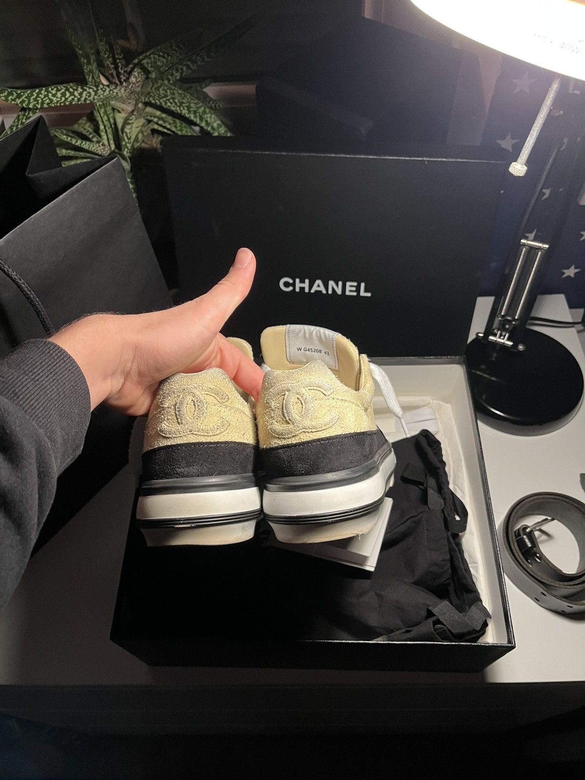 Chanel CC Chanel Suede Sneaker Runner Beige/White Rare Size US 8 / EU 41 - 4 Thumbnail
