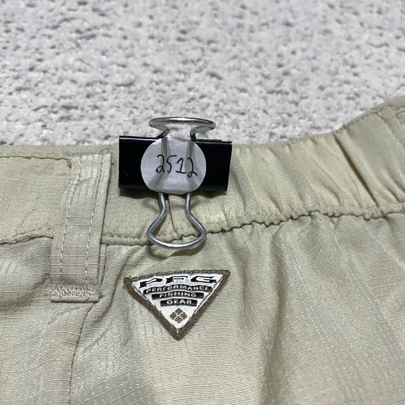 Vintage Columbia PFG Womens Pants Casual Cargo Beig e Convertible Straight PFG Nylon 34” Inseam 30" Rise High Regular Size L Womens Size 36" / US 14 / IT 50 - 4 Thumbnail