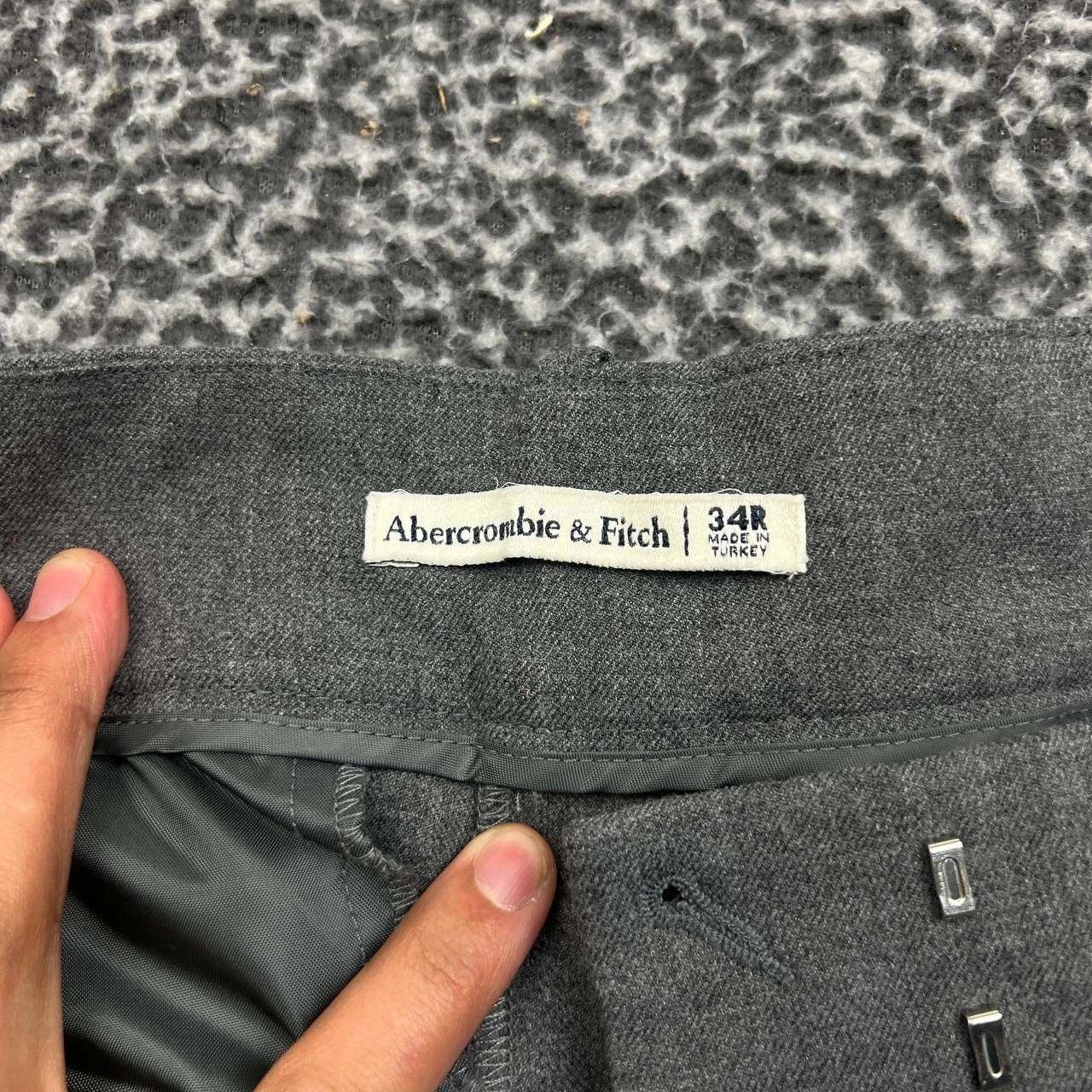 Abercrombie & Fitch Abercrombie & Fitch High Rise Pleated Bermuda Shorts 34R Size 34" / US 12 / IT 48 - 7 Thumbnail