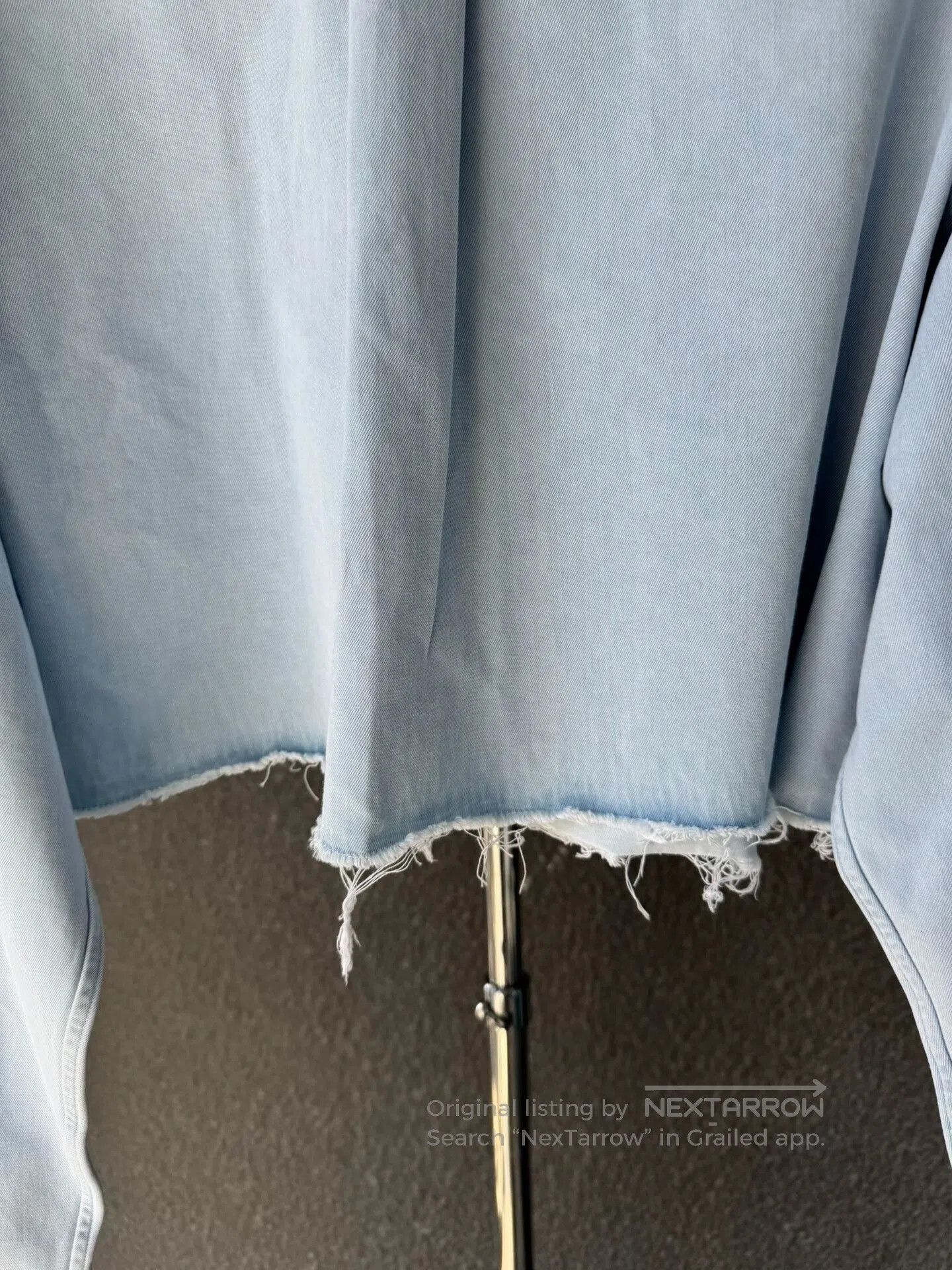 Miu Miu miu miu cropped denim button-up shirt. Size M / US 6-8 / IT 42-44 - 6 Thumbnail