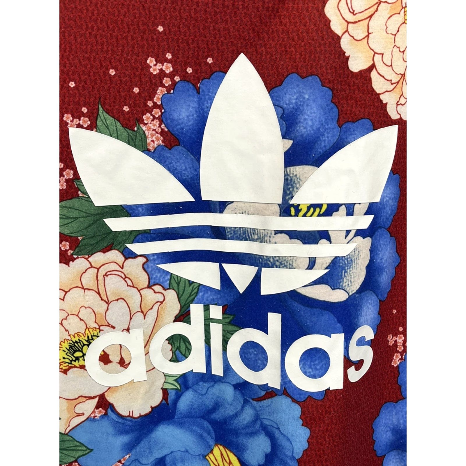 Adidas Adidas Trefoil Red Floral Tshirt Sz Small Unisex Active Workout Casual Size S / US 4 / IT 40 - 3 Thumbnail