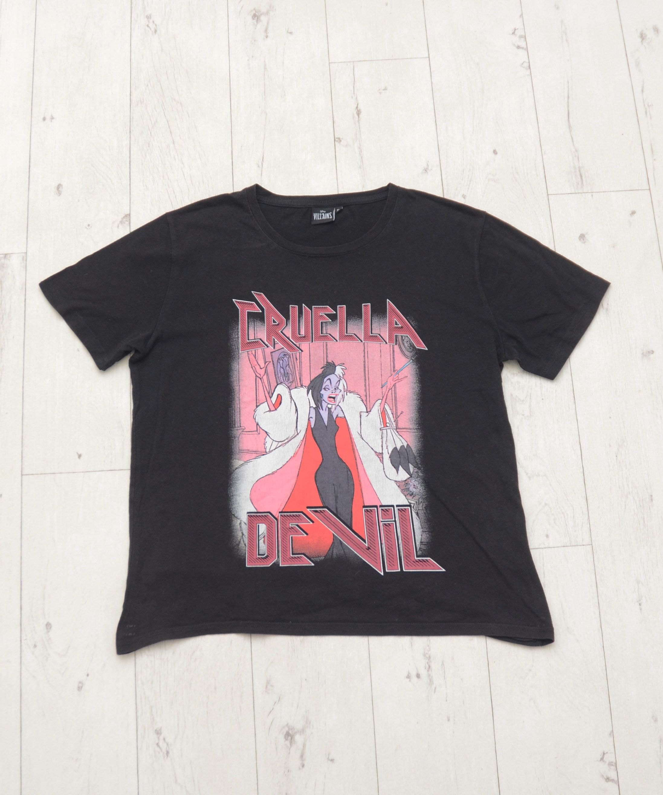 Disney × Vintage Vintage Cruella De Vil Disney Villains All Over Print sz M Size US M / EU 48-50 / 2 - 1 Thumbnail