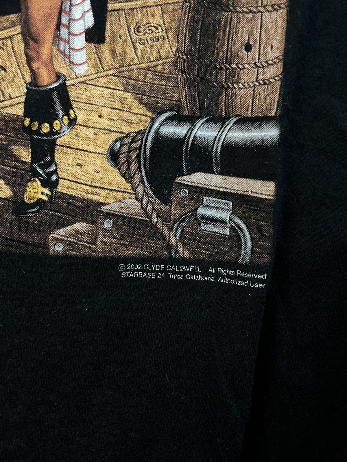 Vintage Vintage 2002 Clyde Caldwell Sexy Pirate Art T Shirt Size US XXL / EU 58 / 5 - 3 Thumbnail