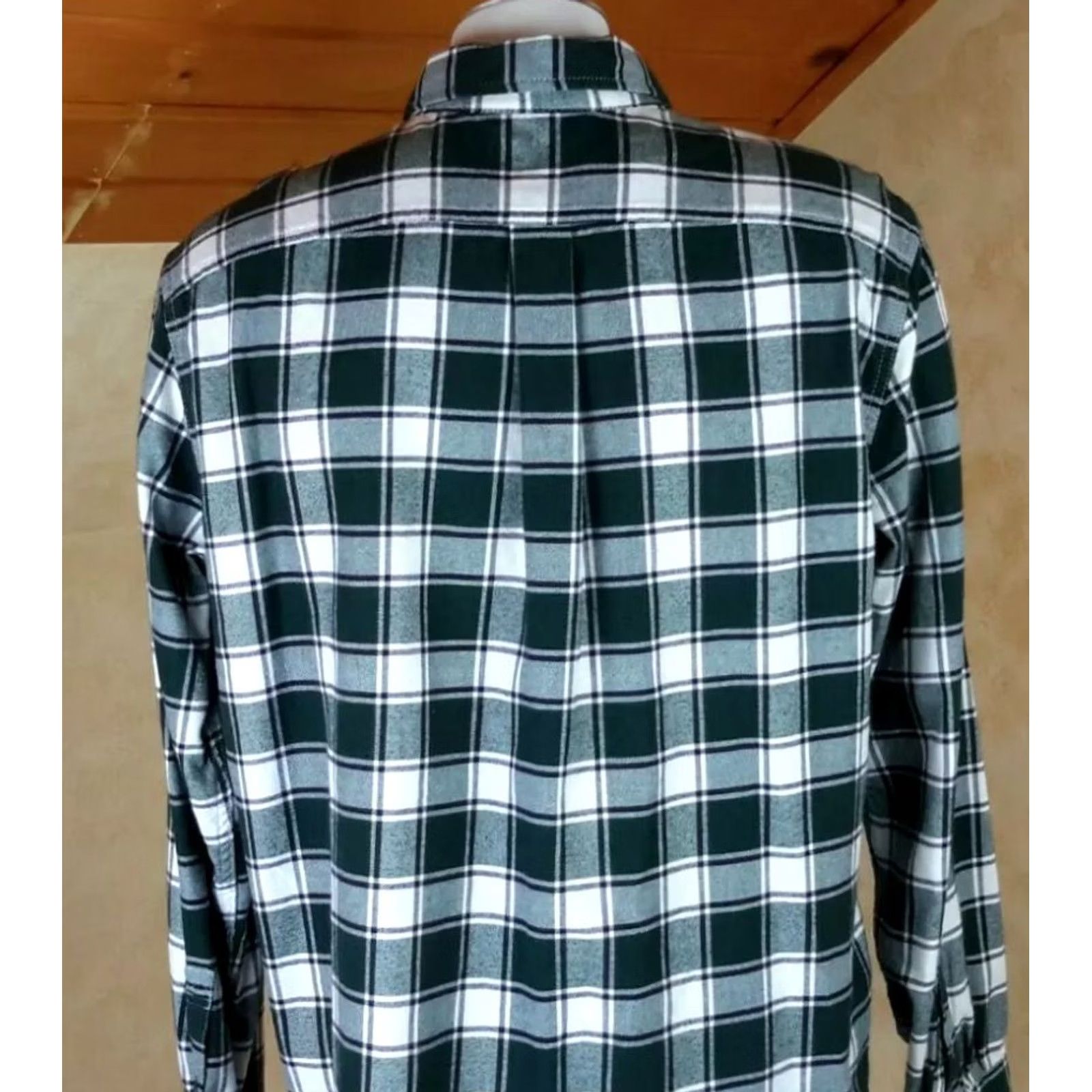 Eddie Bauer Eddie Bauer Shirt XL Mens Green White Plaid Flannel Button-Up Regular Size Cotton Long Sleeve Size US XL / EU 56 / 4 - 3 Thumbnail