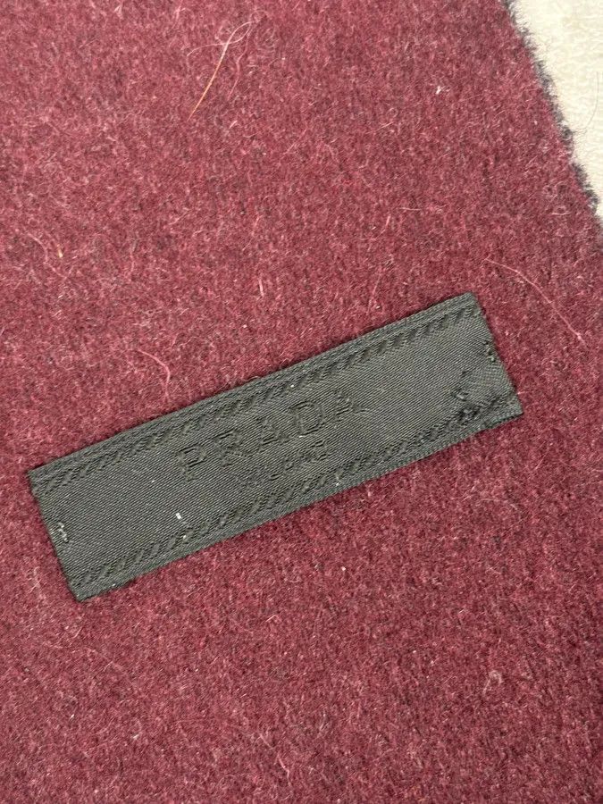 Prada 2000s Prada Bordeaux & Grey Cashmere Scarf Size ONE SIZE - 7 Thumbnail