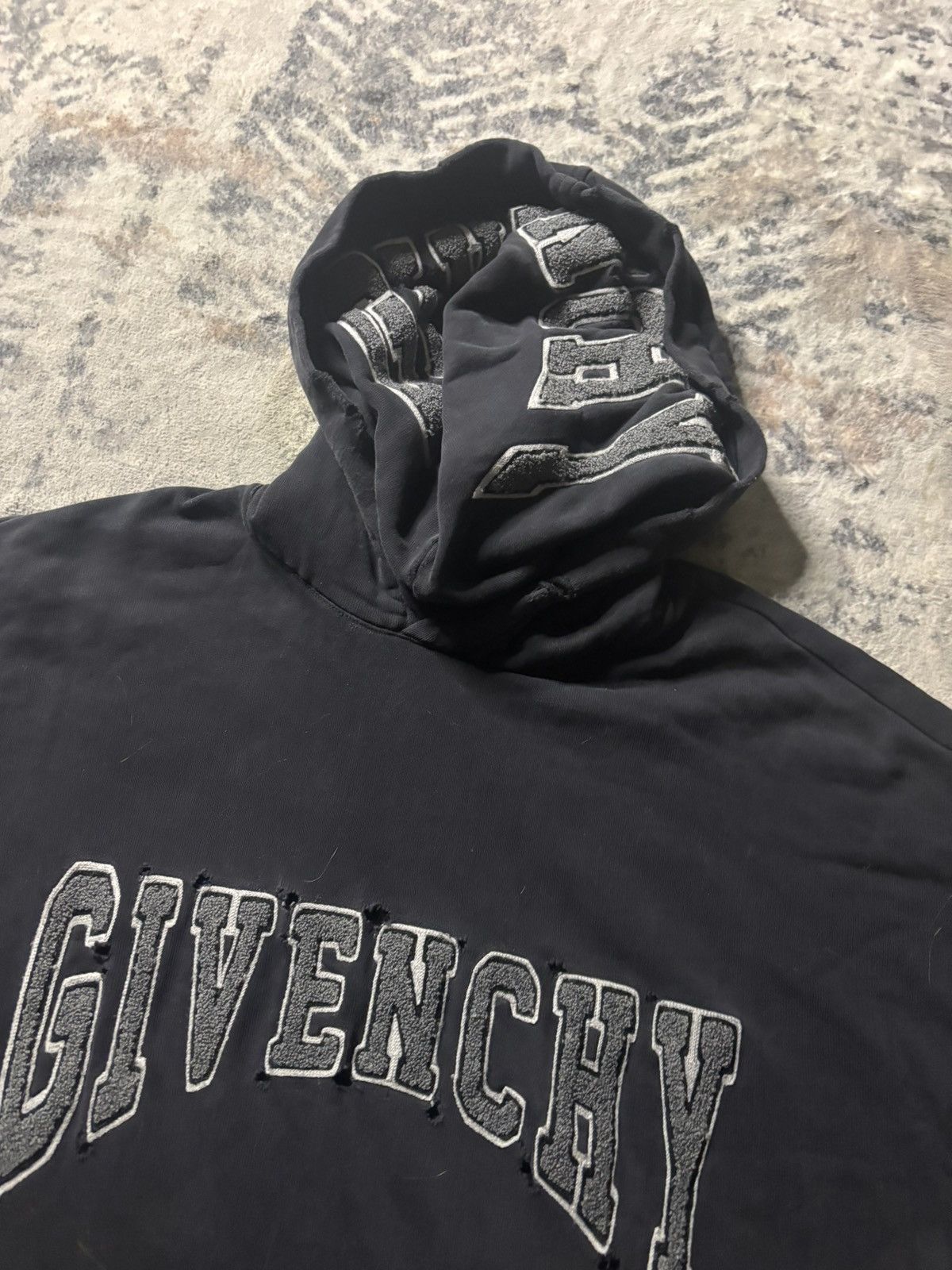 Givenchy Givenchy FW22 Flocked Patch Hoodie Matthew Williams Size US S / EU 44-46 / 1 - 11 Thumbnail
