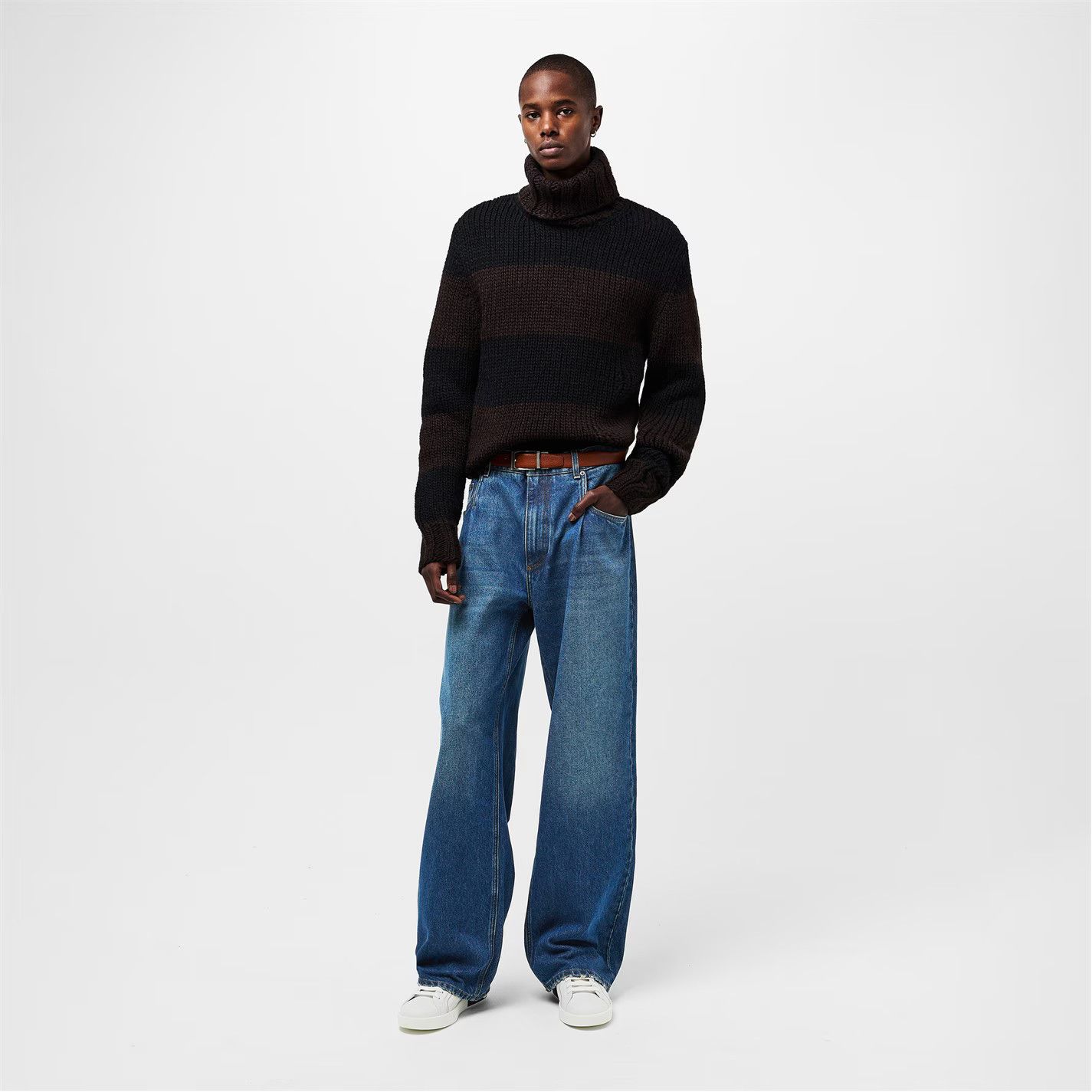 Dolce & Gabbana o1g2r1mq0426 Relaxed Straight Leg Jeans in Blue Size US 30 / EU 46 - 6 Thumbnail