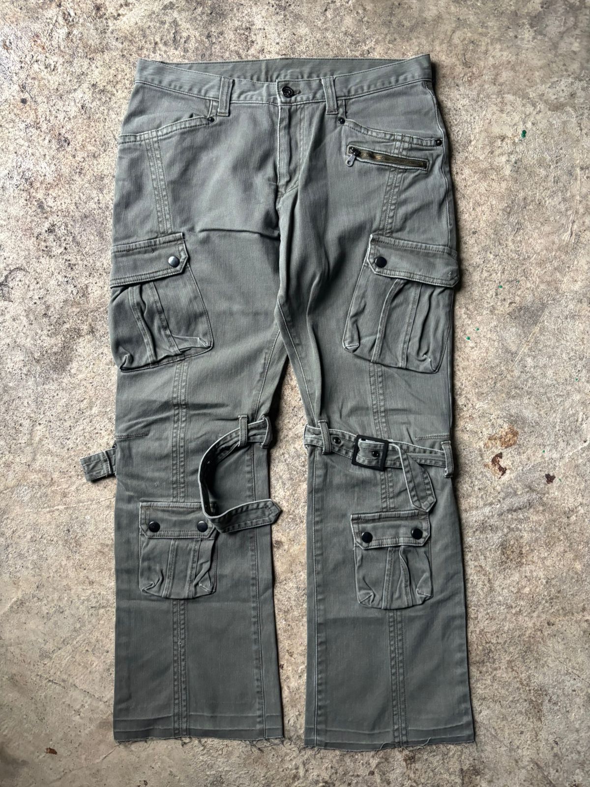 Japanese Brand 2000s Semantic Design Multipocket Bondage Cargo Pants Size US 31 - 1 Thumbnail