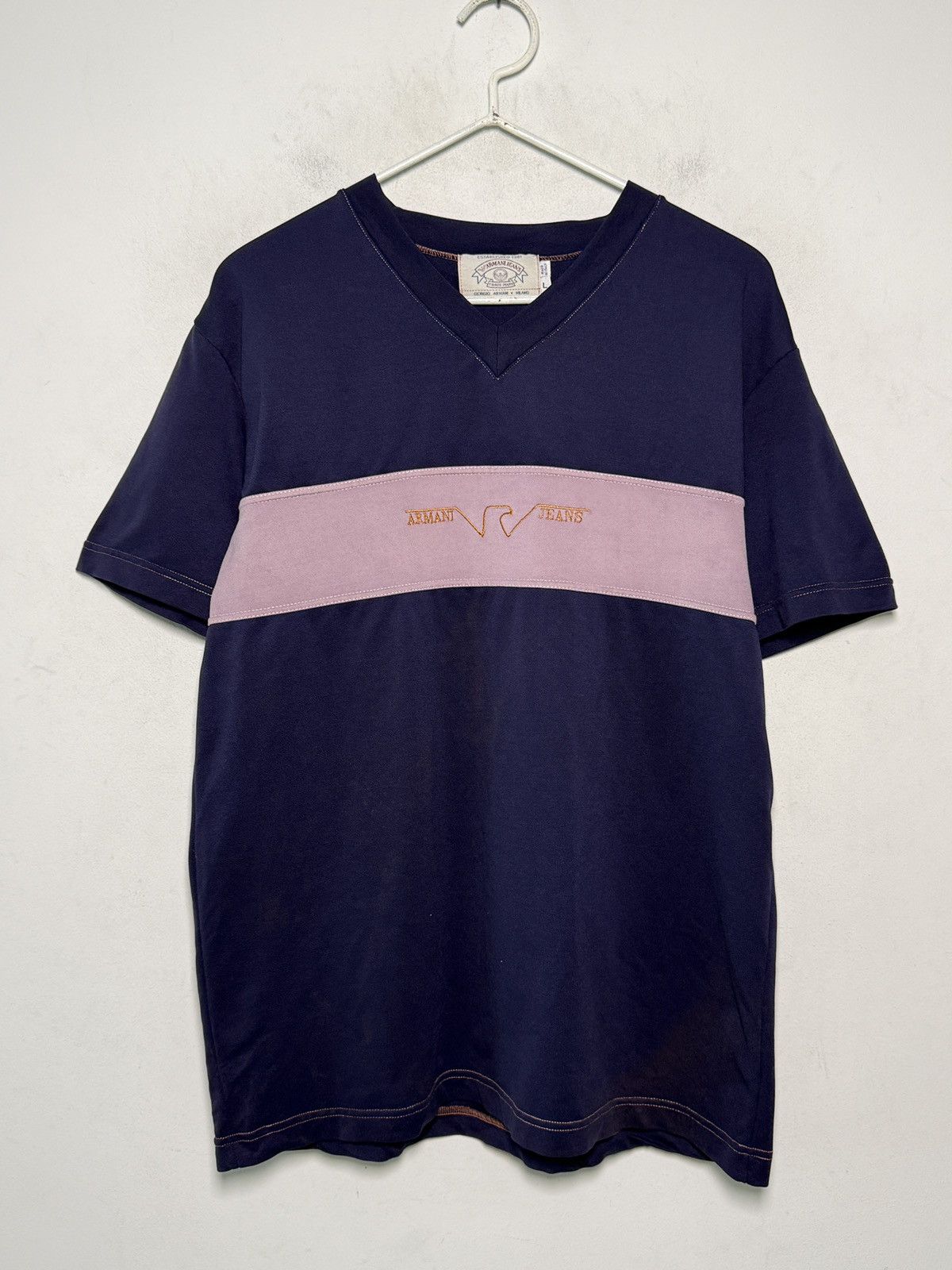 Giorgio Armani Vintage Armani Jeans v-neck tee Size US L / EU 52-54 / 3 - 1 Thumbnail