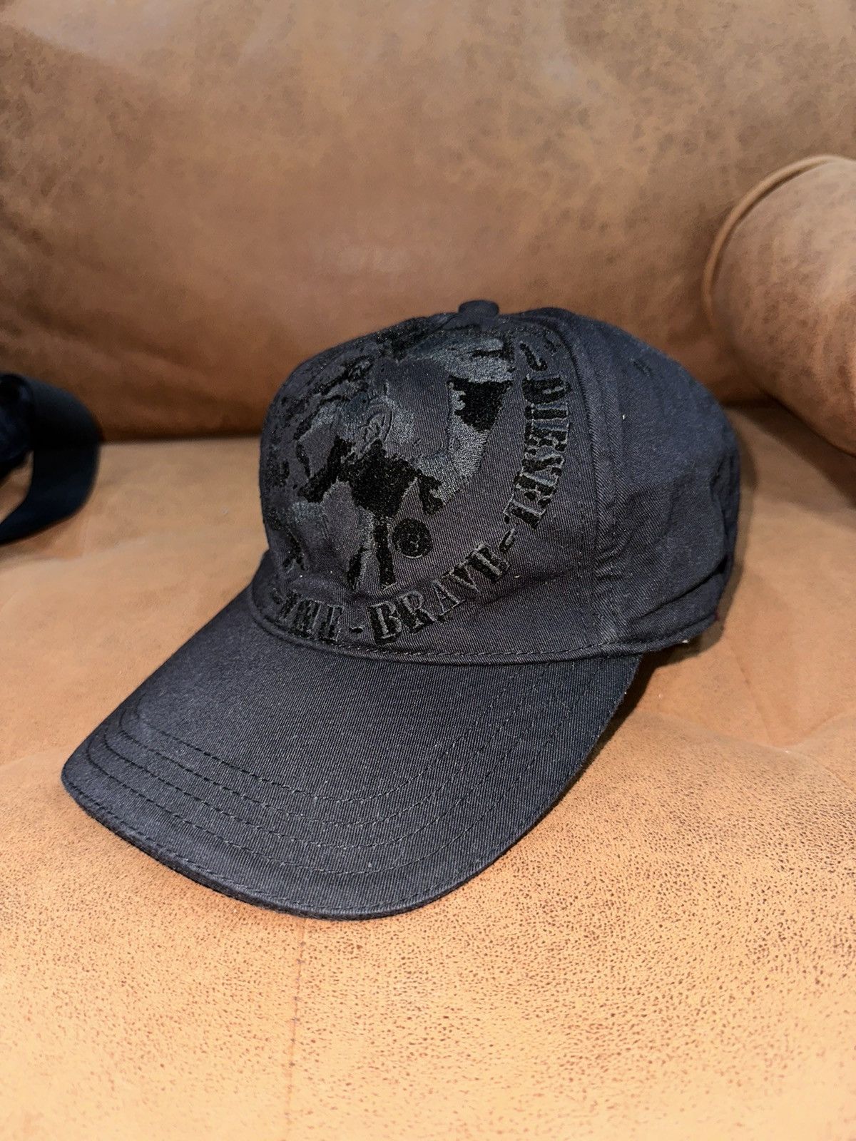 Diesel Diesel Black Velvet Hat Size ONE SIZE - 3 Thumbnail